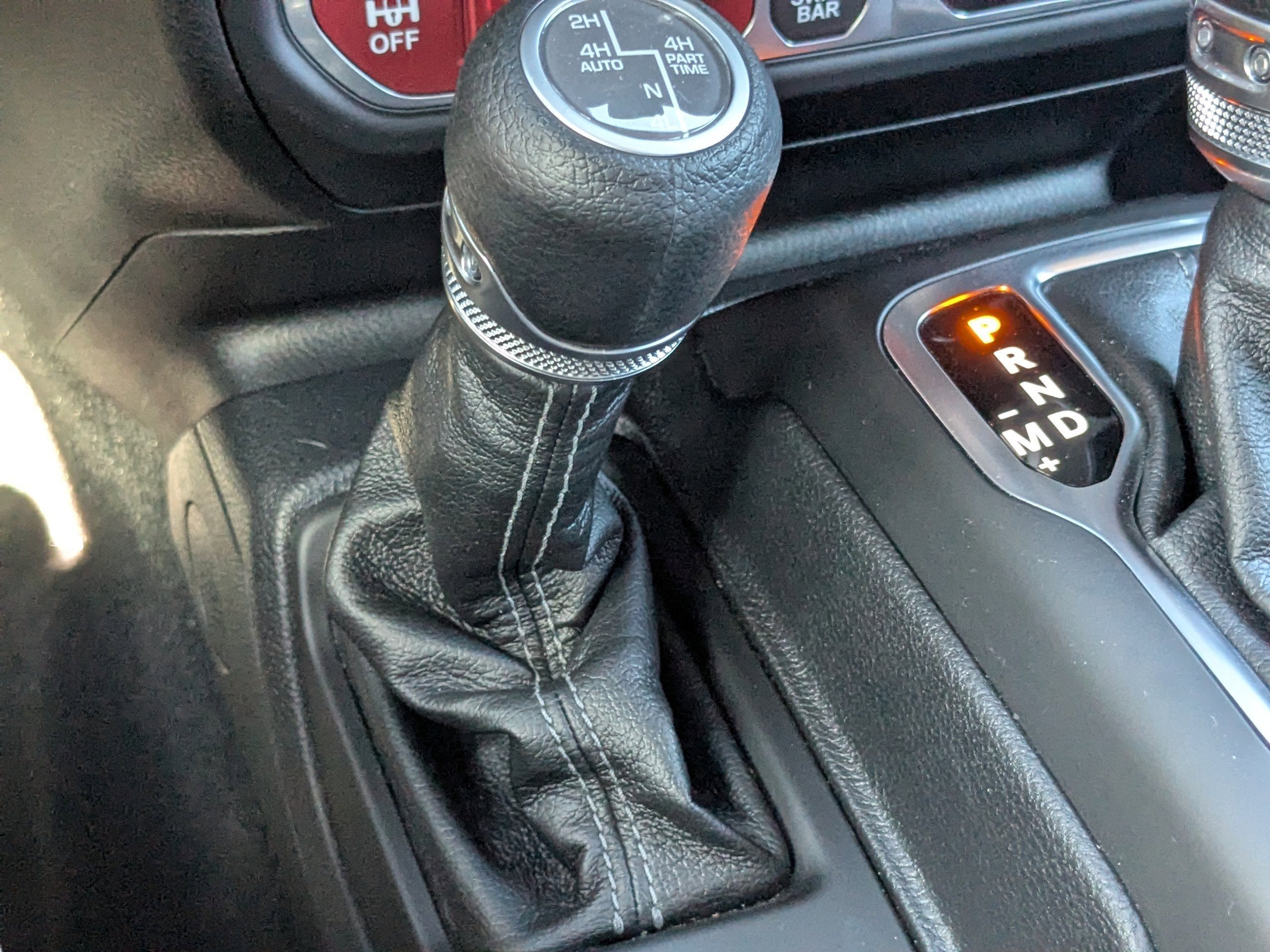 2025 Jeep Wrangler 2-Door Rubicon 4x4