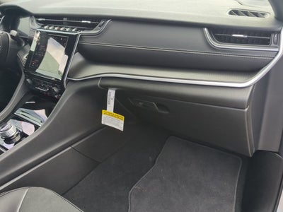 2025 Jeep Grand Cherokee Altitude 4x2