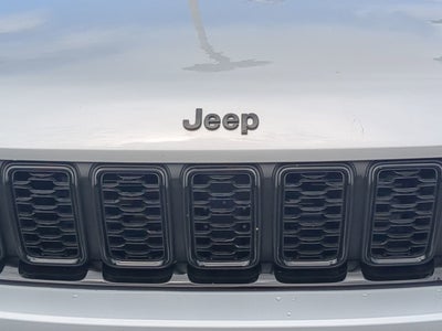 2025 Jeep Grand Cherokee Altitude 4x2