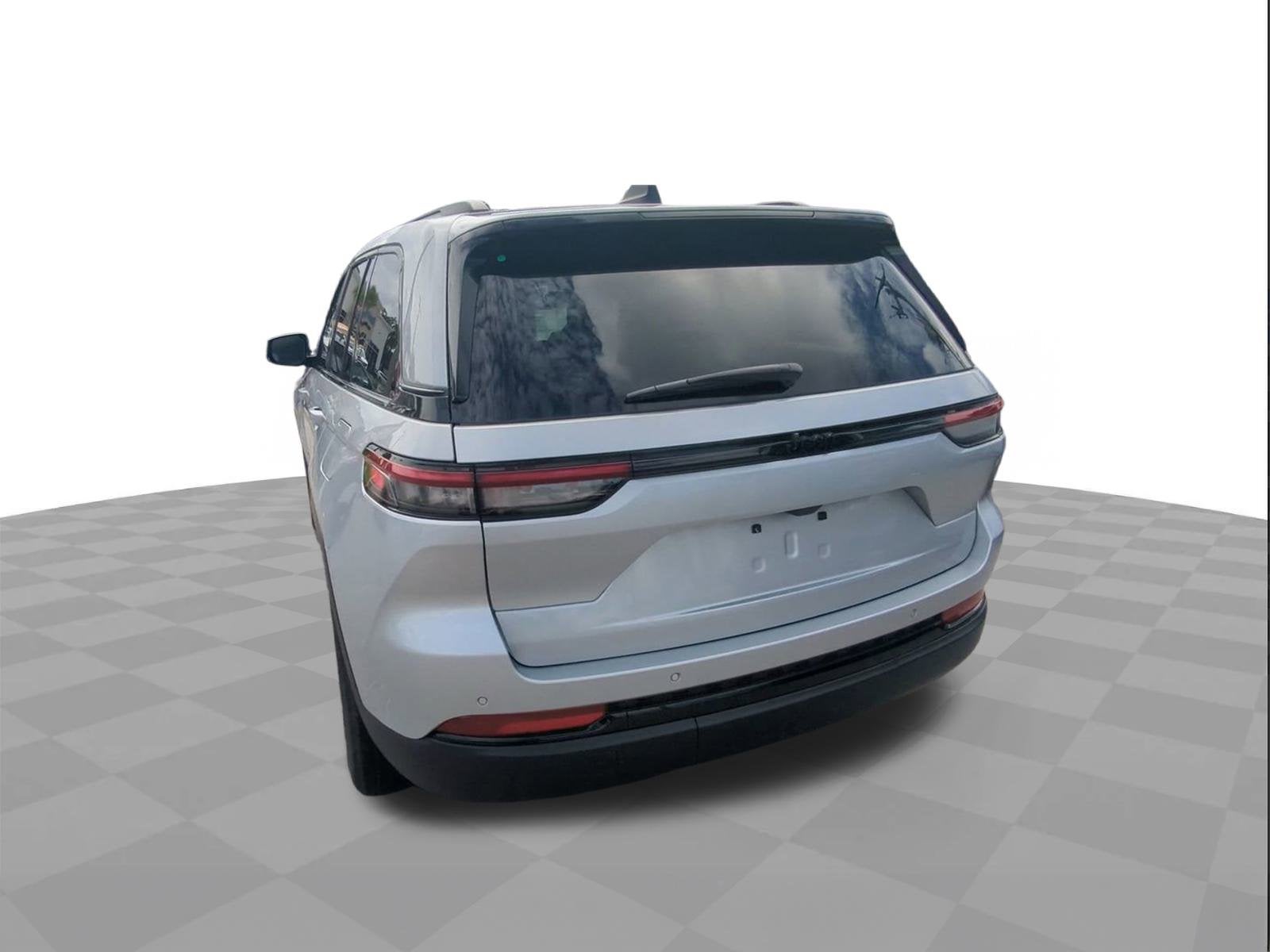 2025 Jeep Grand Cherokee Altitude 4x2