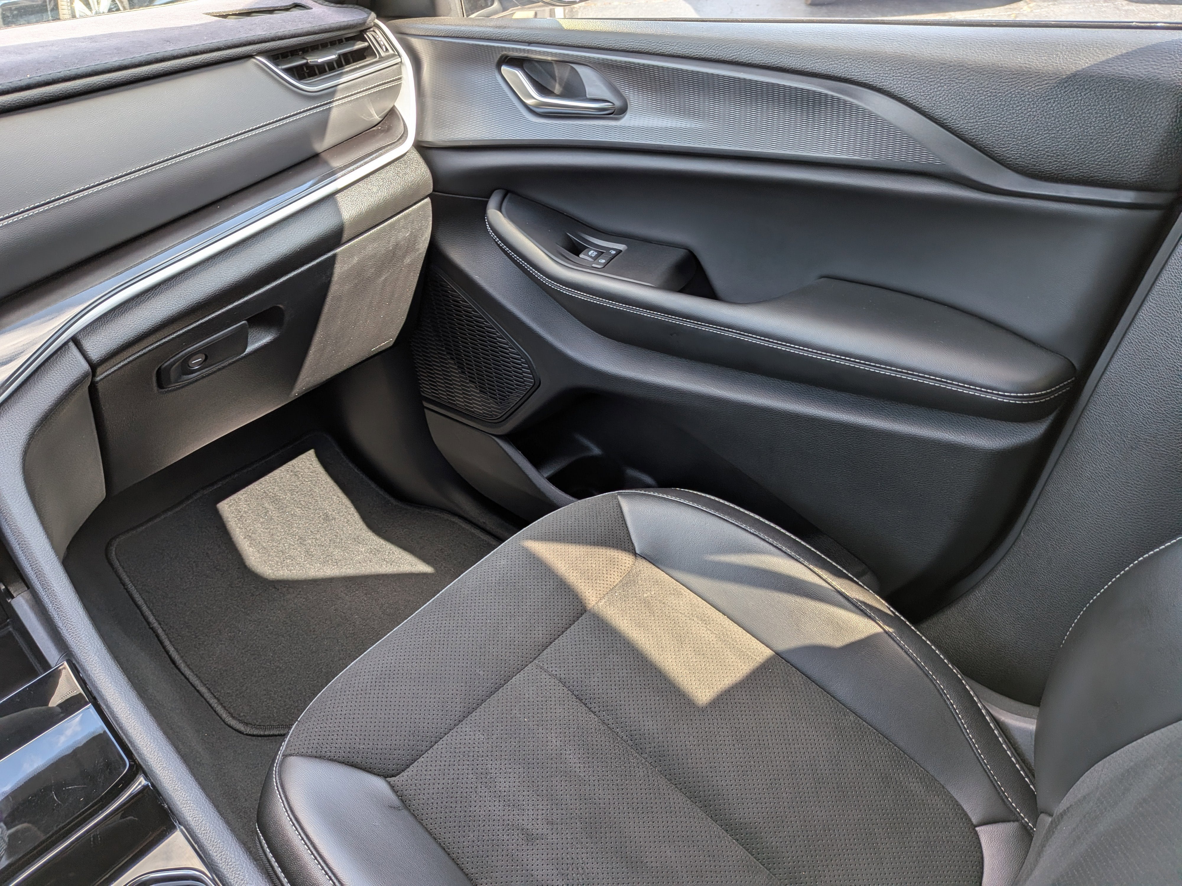 2023 Jeep Grand Cherokee L Altitude 4x4