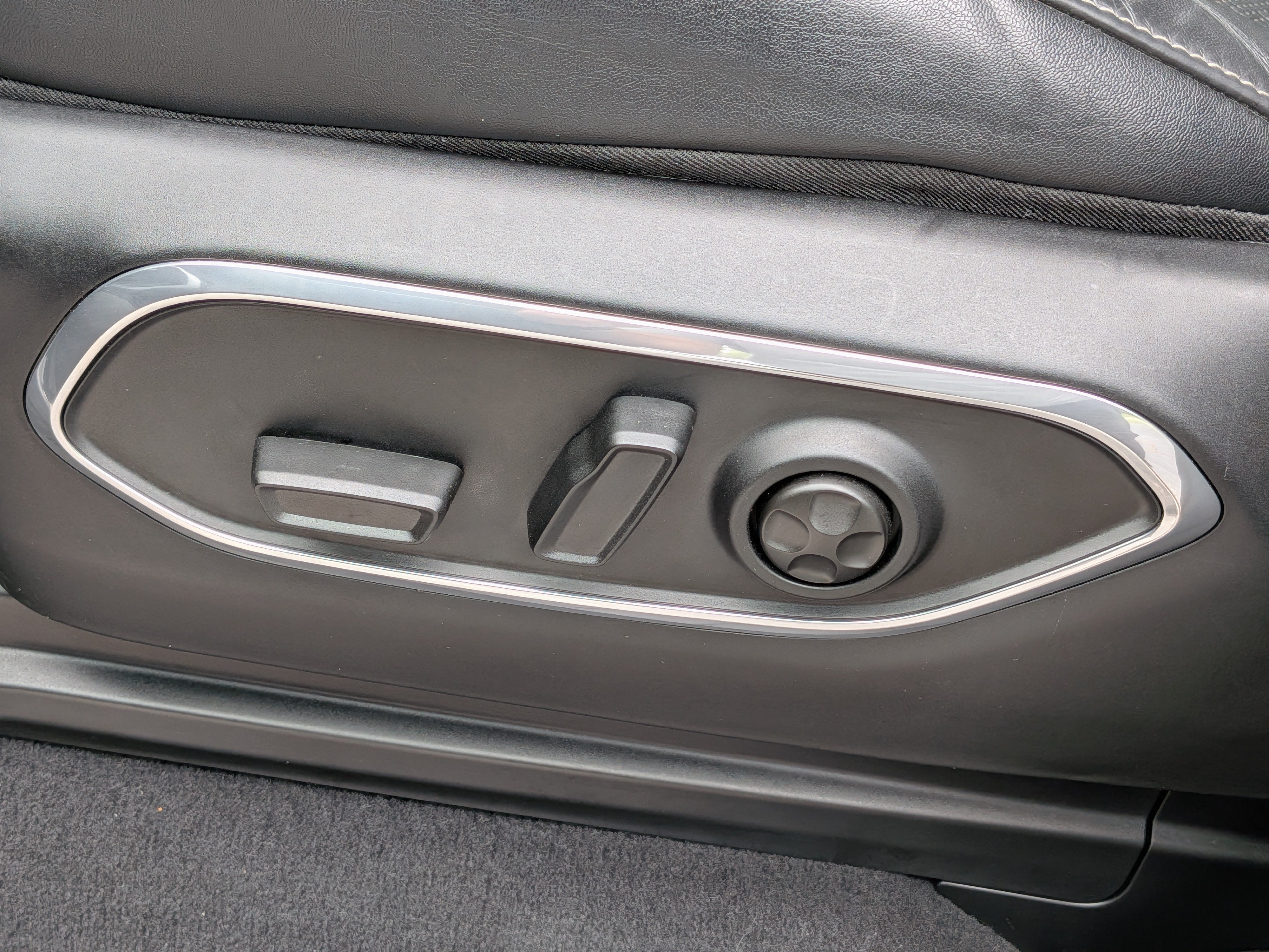2022 Jeep Wagoneer Series III 4x2