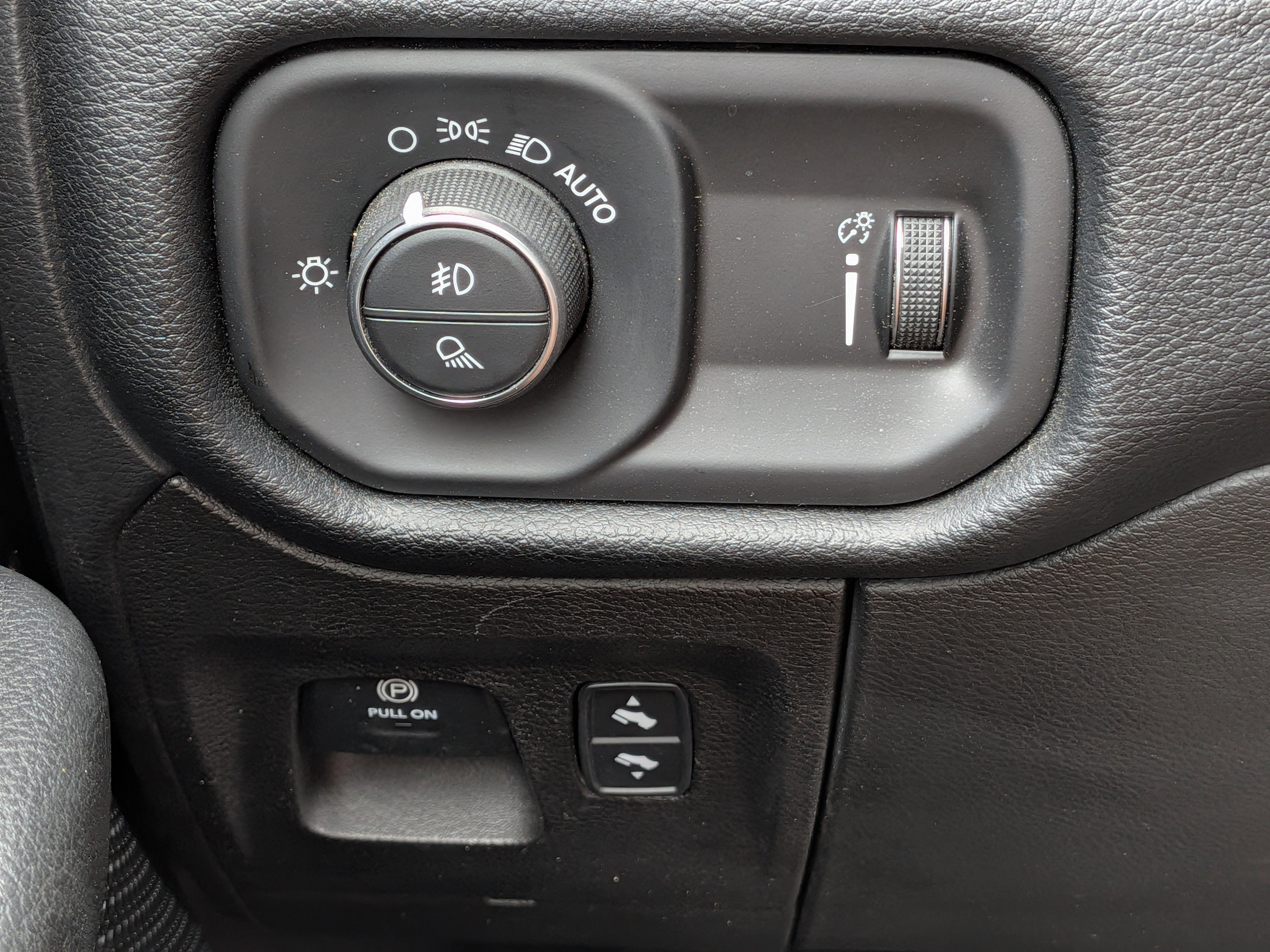2021 RAM 1500 Big Horn Quad Cab 4x4 6'4" Box