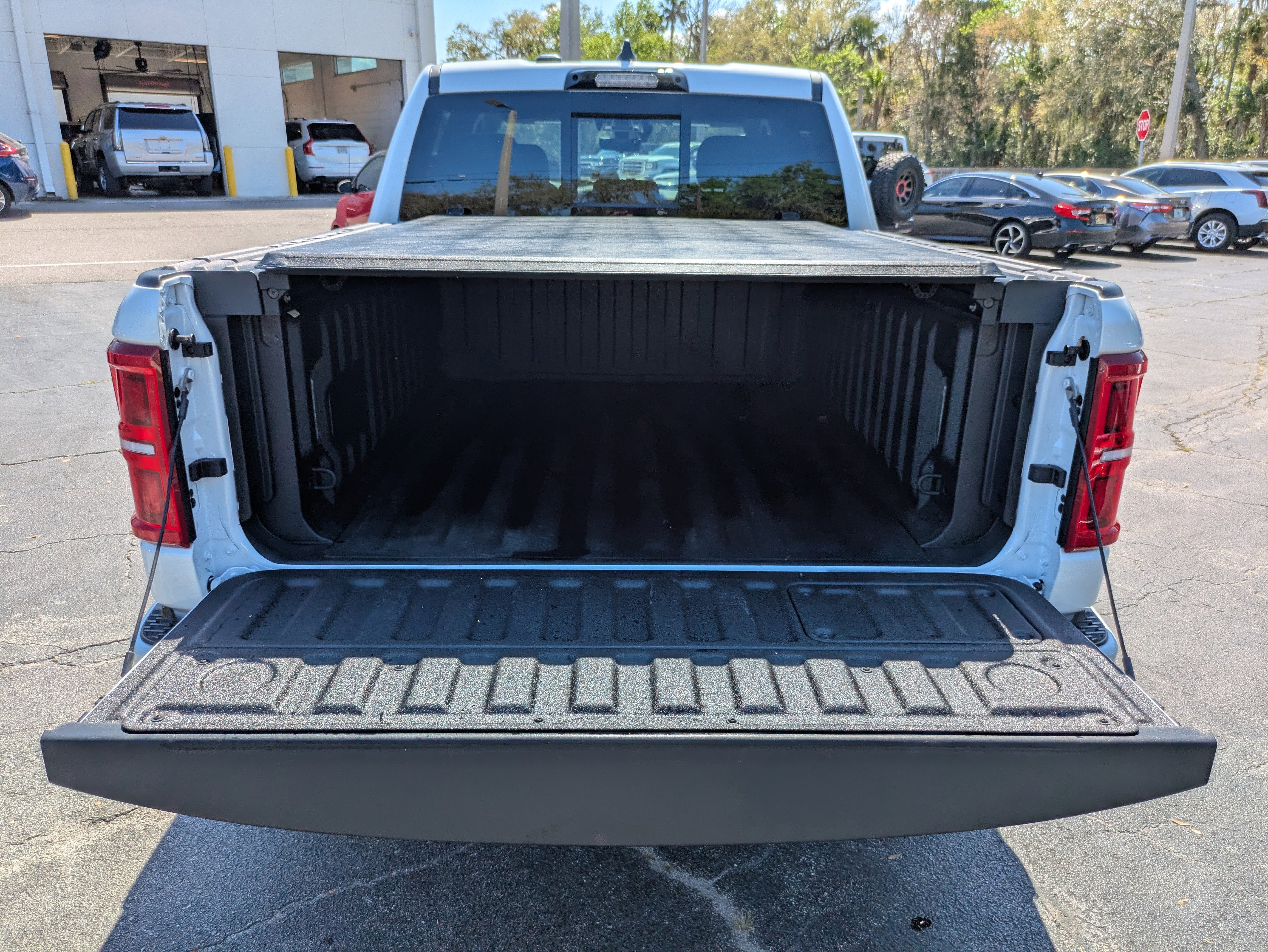 2025 RAM 1500 Limited Crew Cab 4x4 5'7" Box