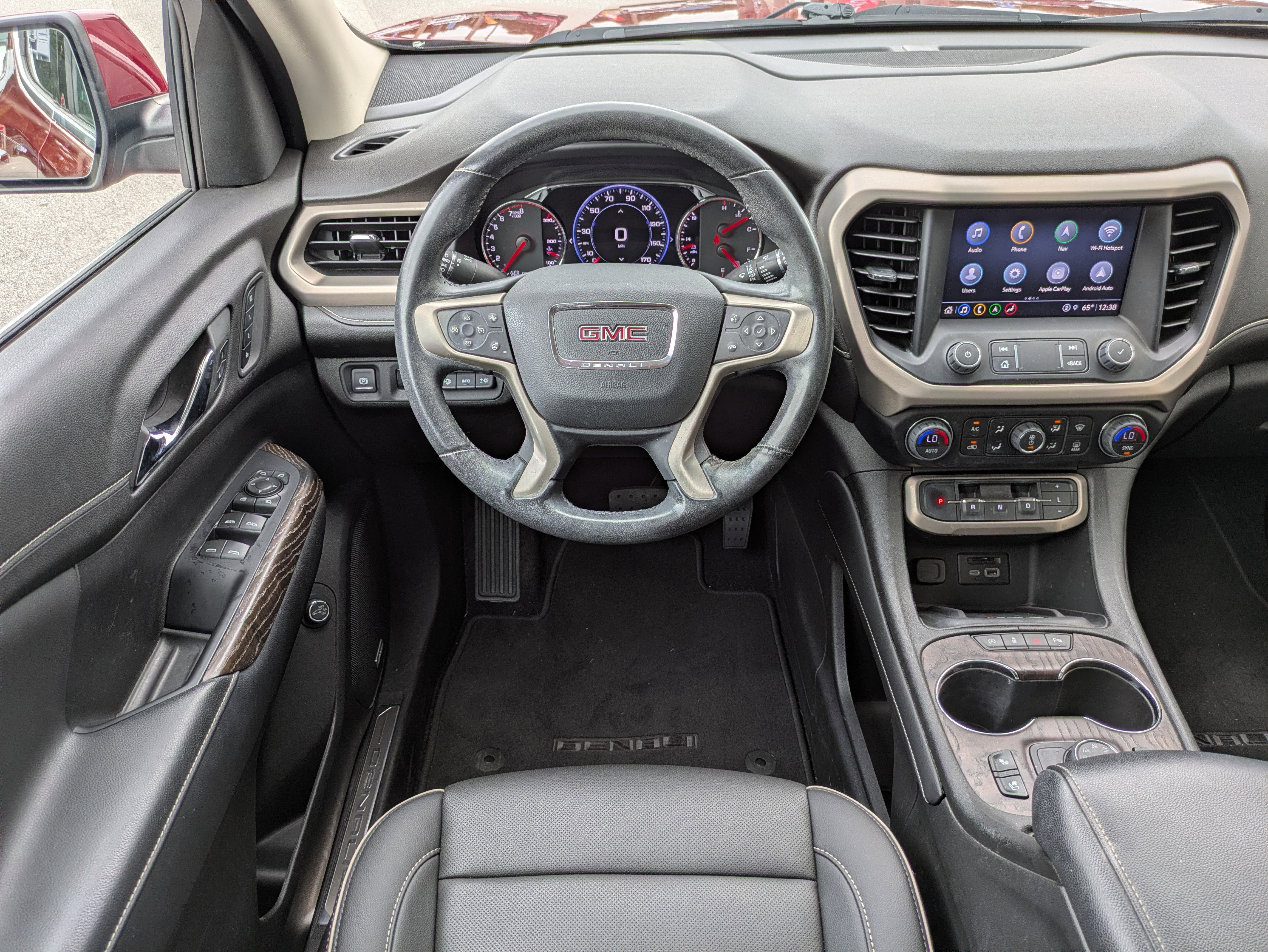 2022 GMC Acadia Denali