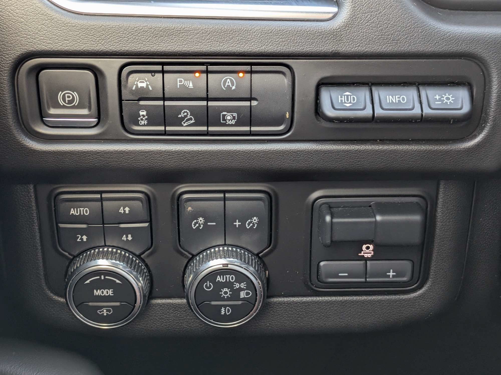 2023 GMC Yukon AT4