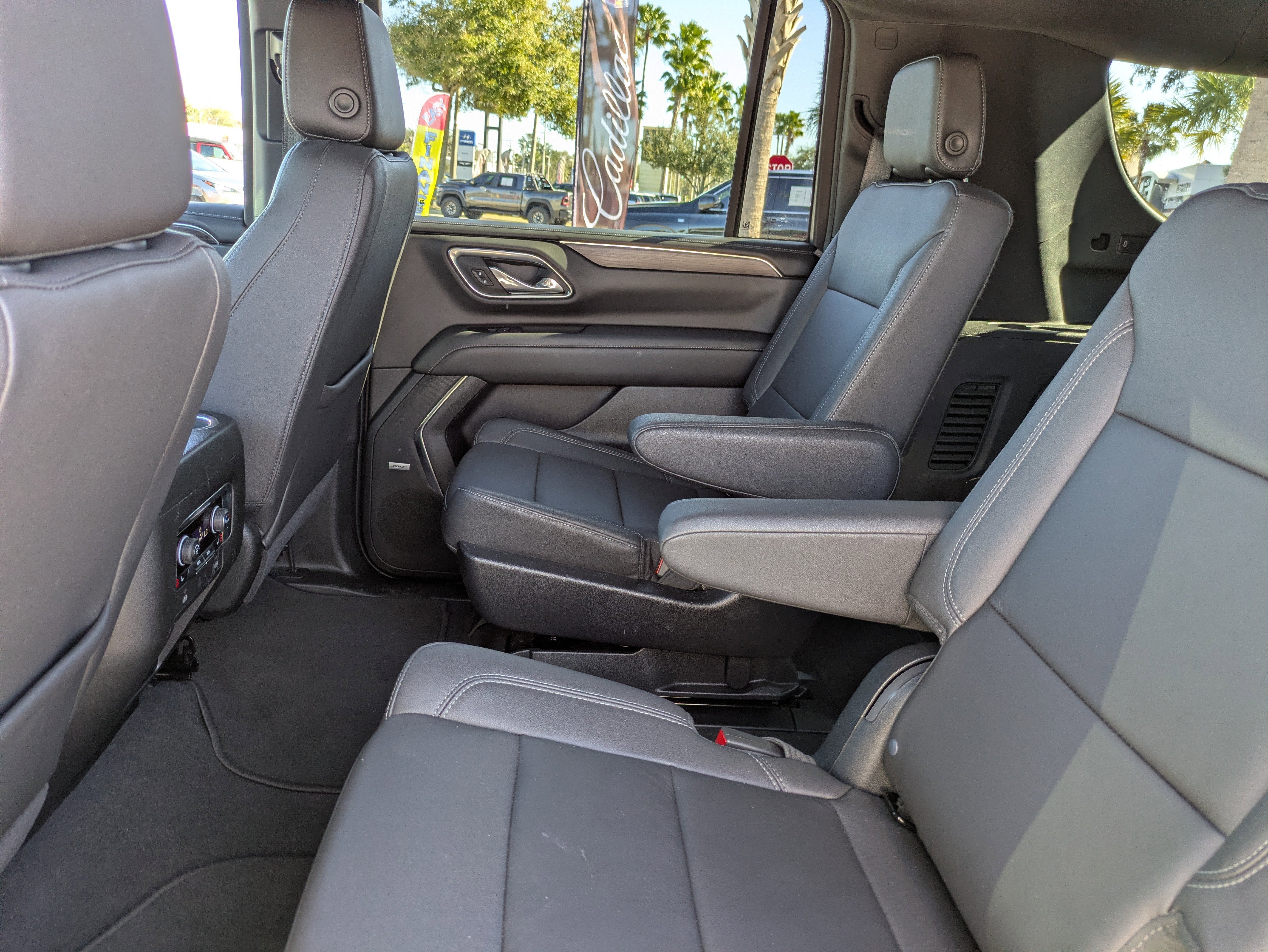 2023 Chevrolet Suburban Z71