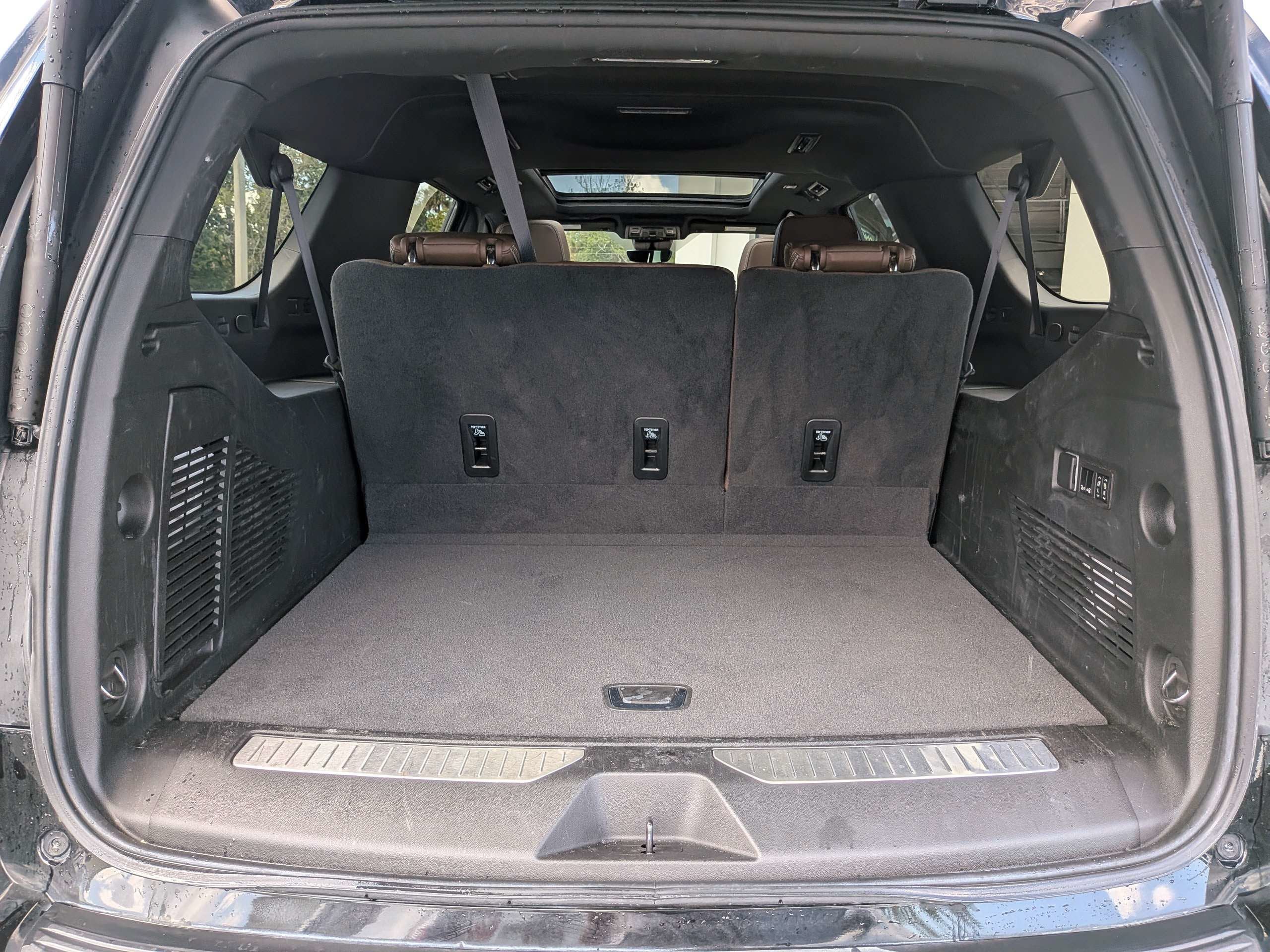 2023 Chevrolet Suburban High Country