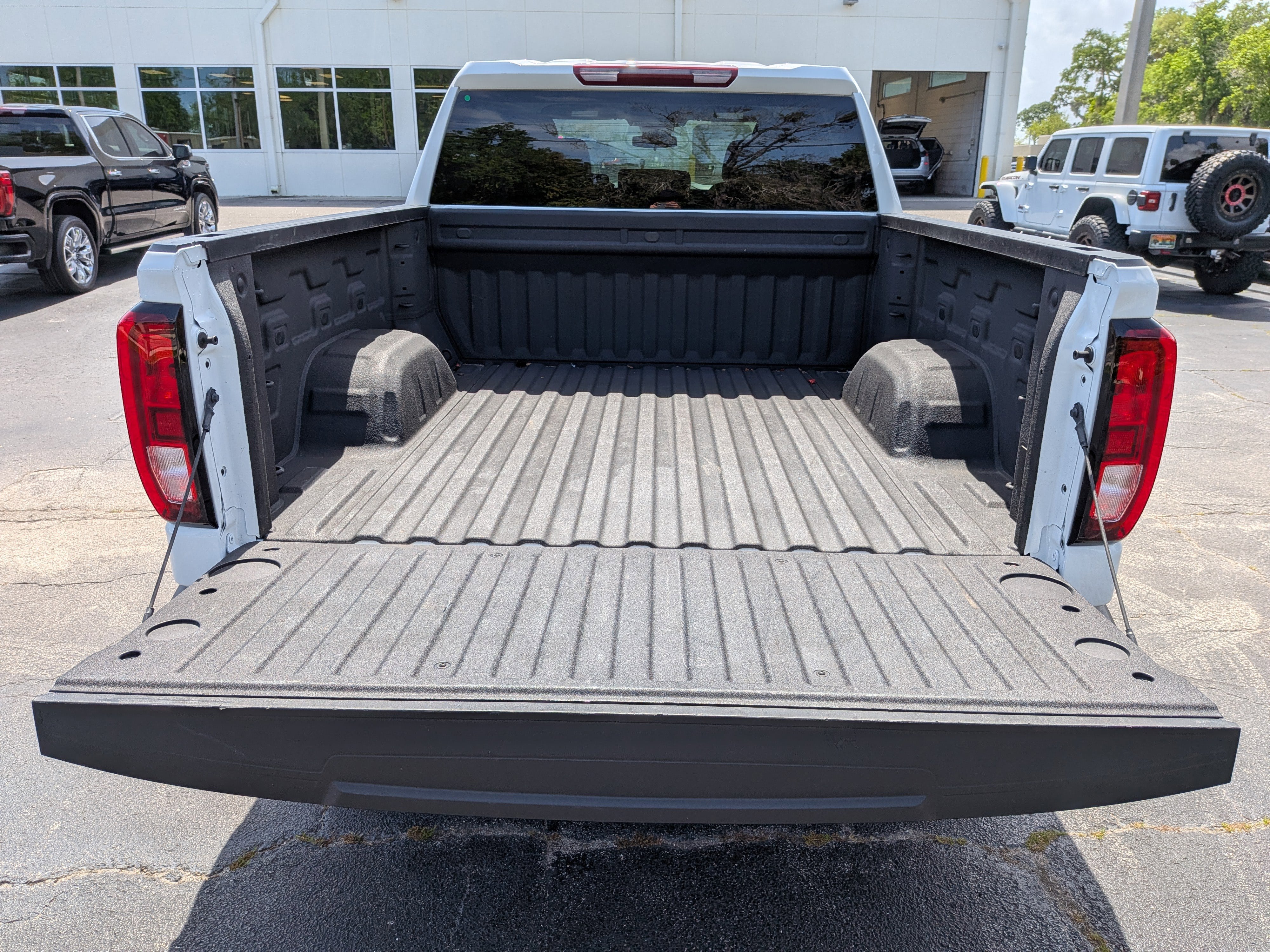 2025 GMC Sierra 1500 Pro