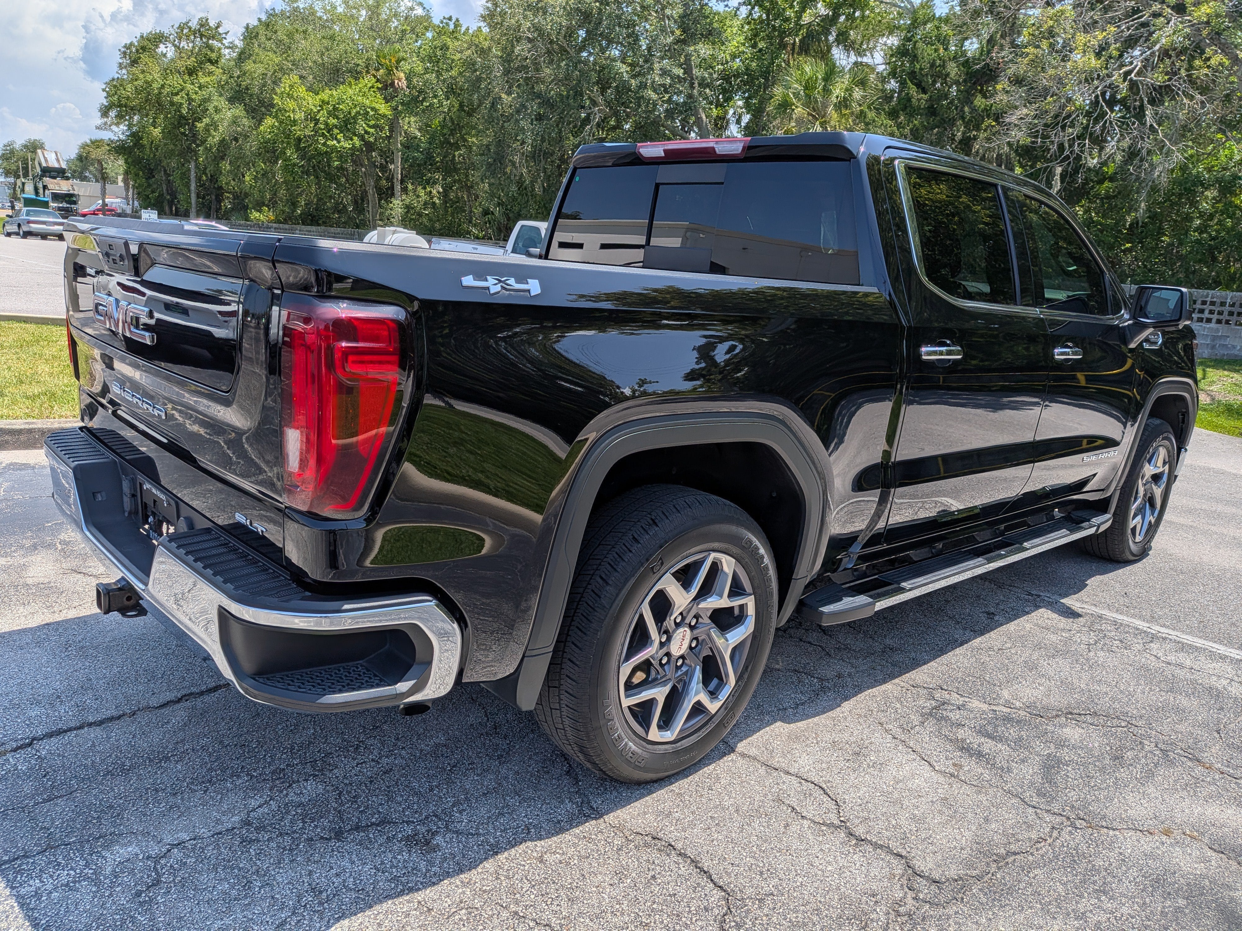 2022 GMC Sierra 1500 SLT