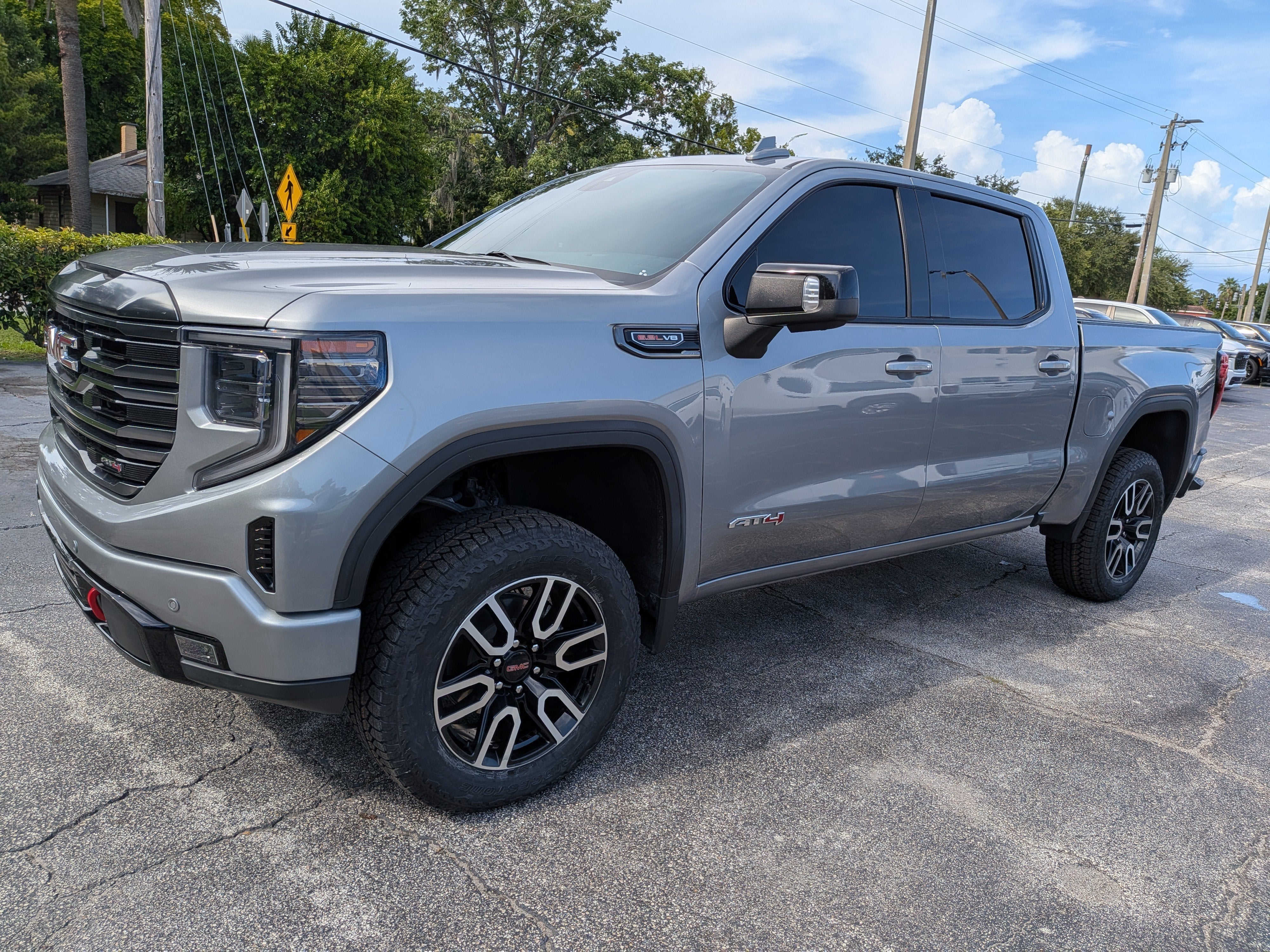 2023 GMC Sierra 1500 AT4