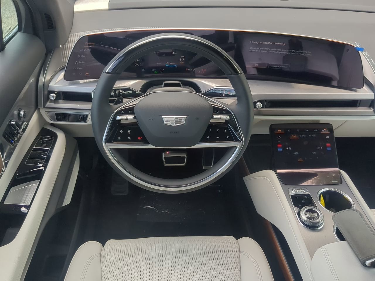 2026 Cadillac VISTIQ Luxury