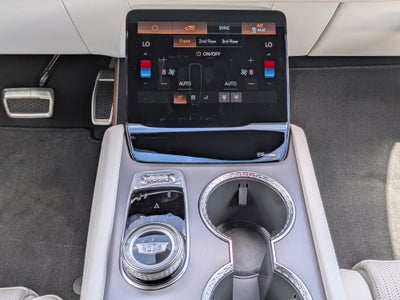 2027 Cadillac VISTIQ Sport