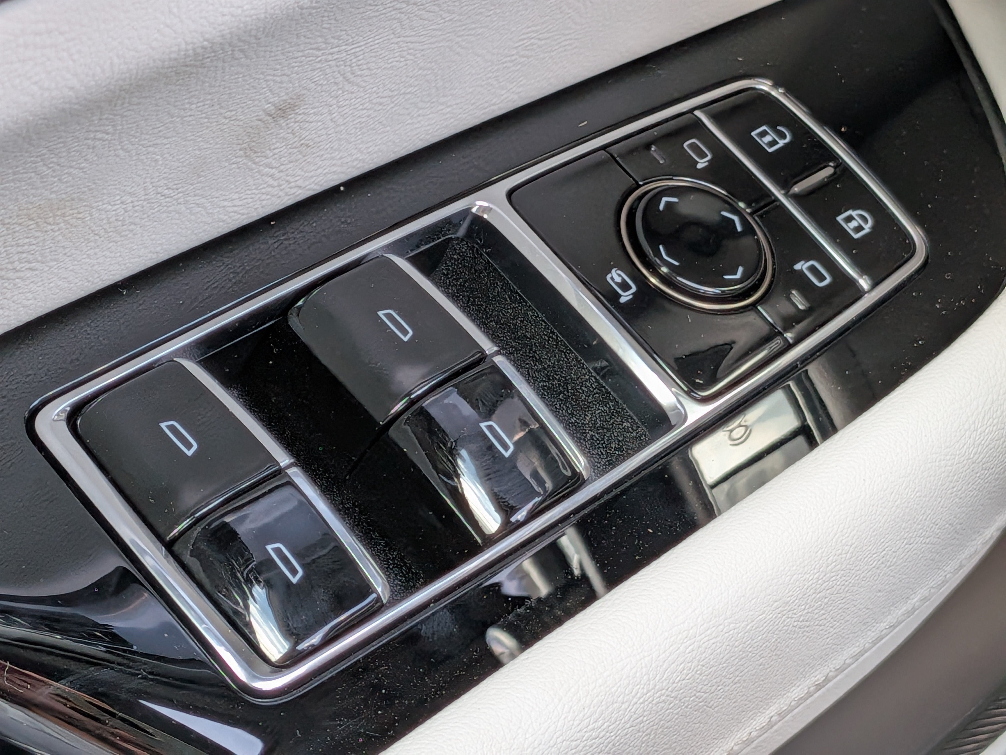 2027 Cadillac VISTIQ Sport