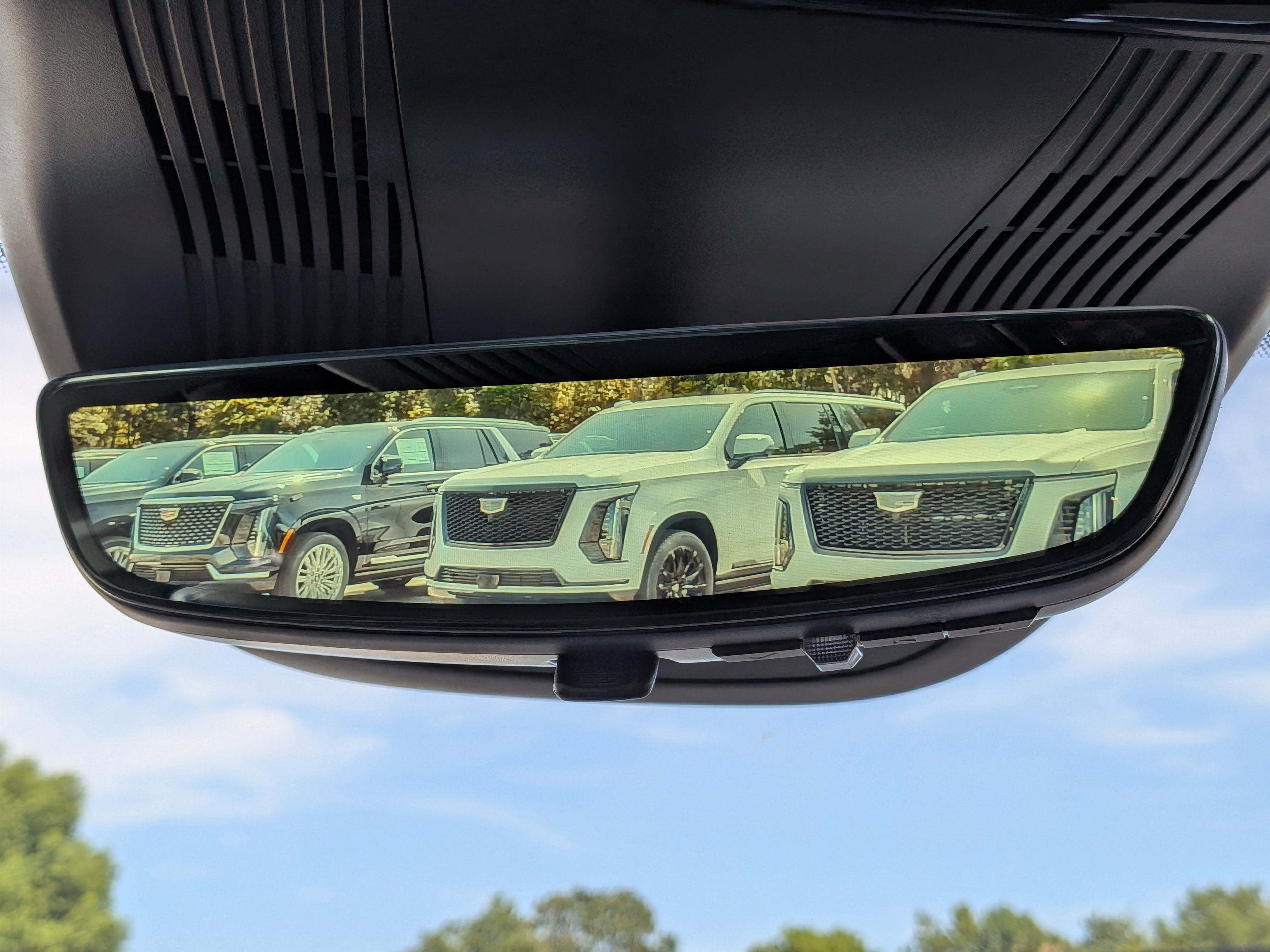 2027 Cadillac VISTIQ Sport