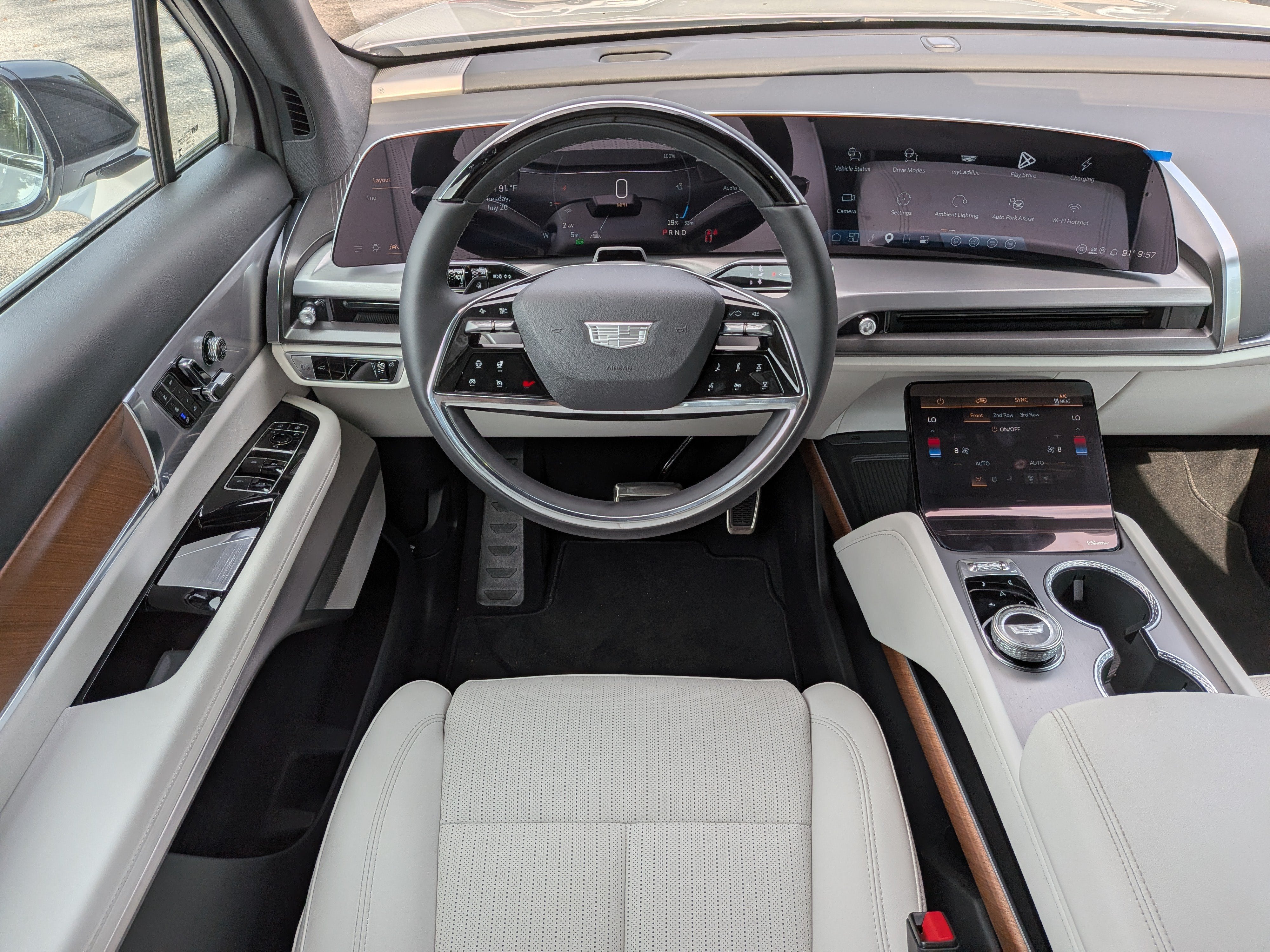 2027 Cadillac VISTIQ Sport