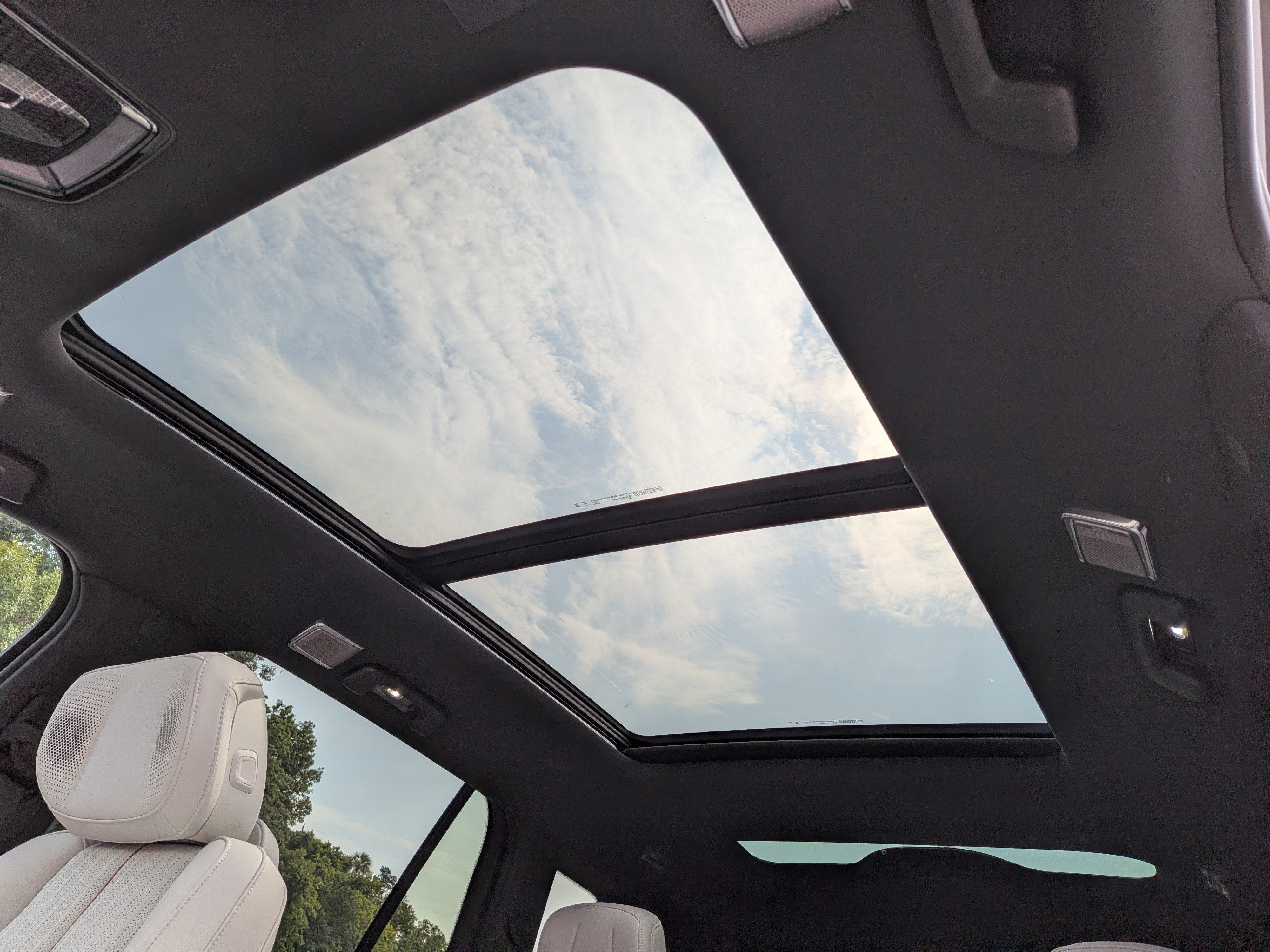 2027 Cadillac VISTIQ Sport