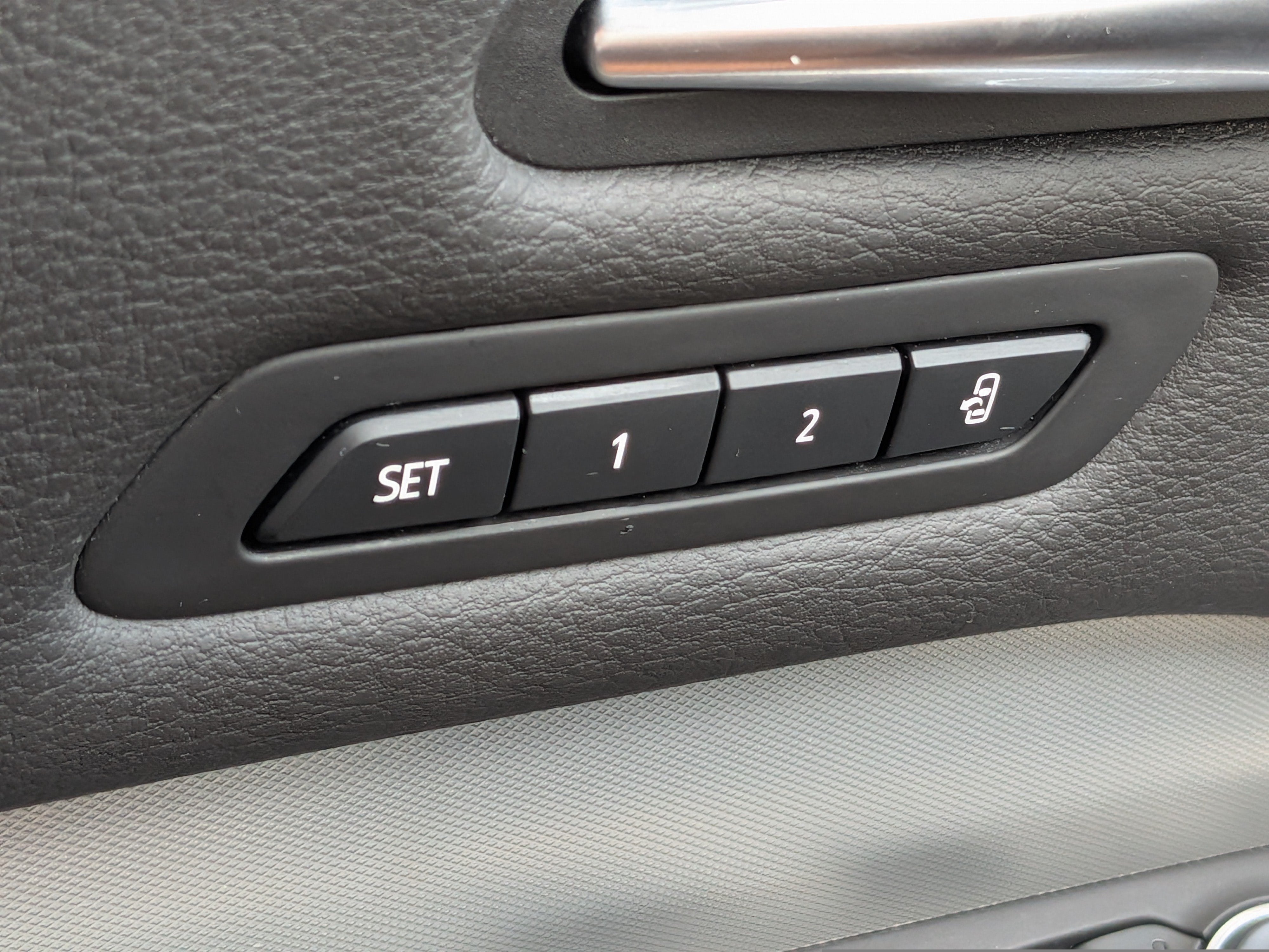 2020 Cadillac XT4 FWD Premium Luxury