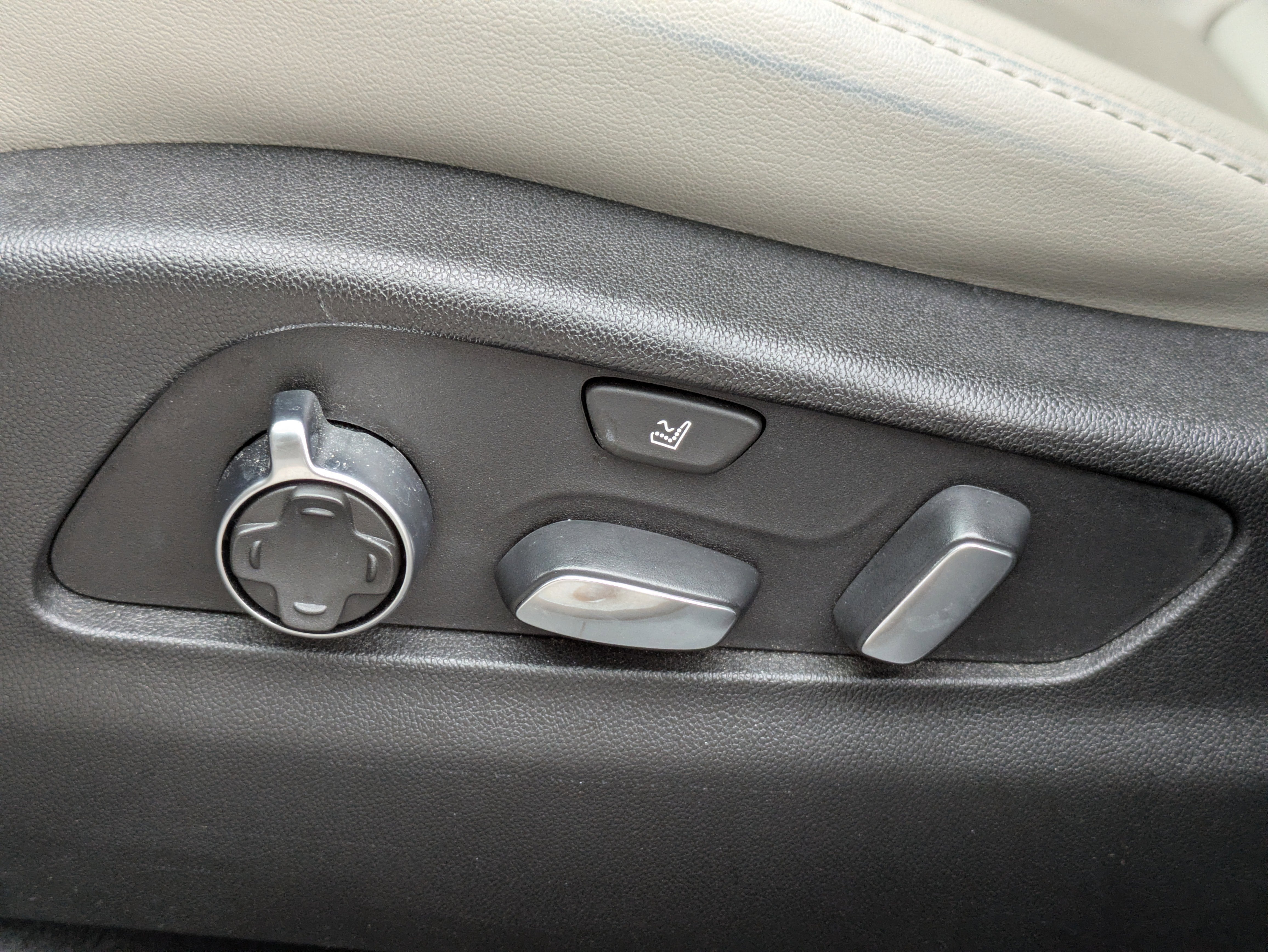 2021 Cadillac XT4 Premium Luxury