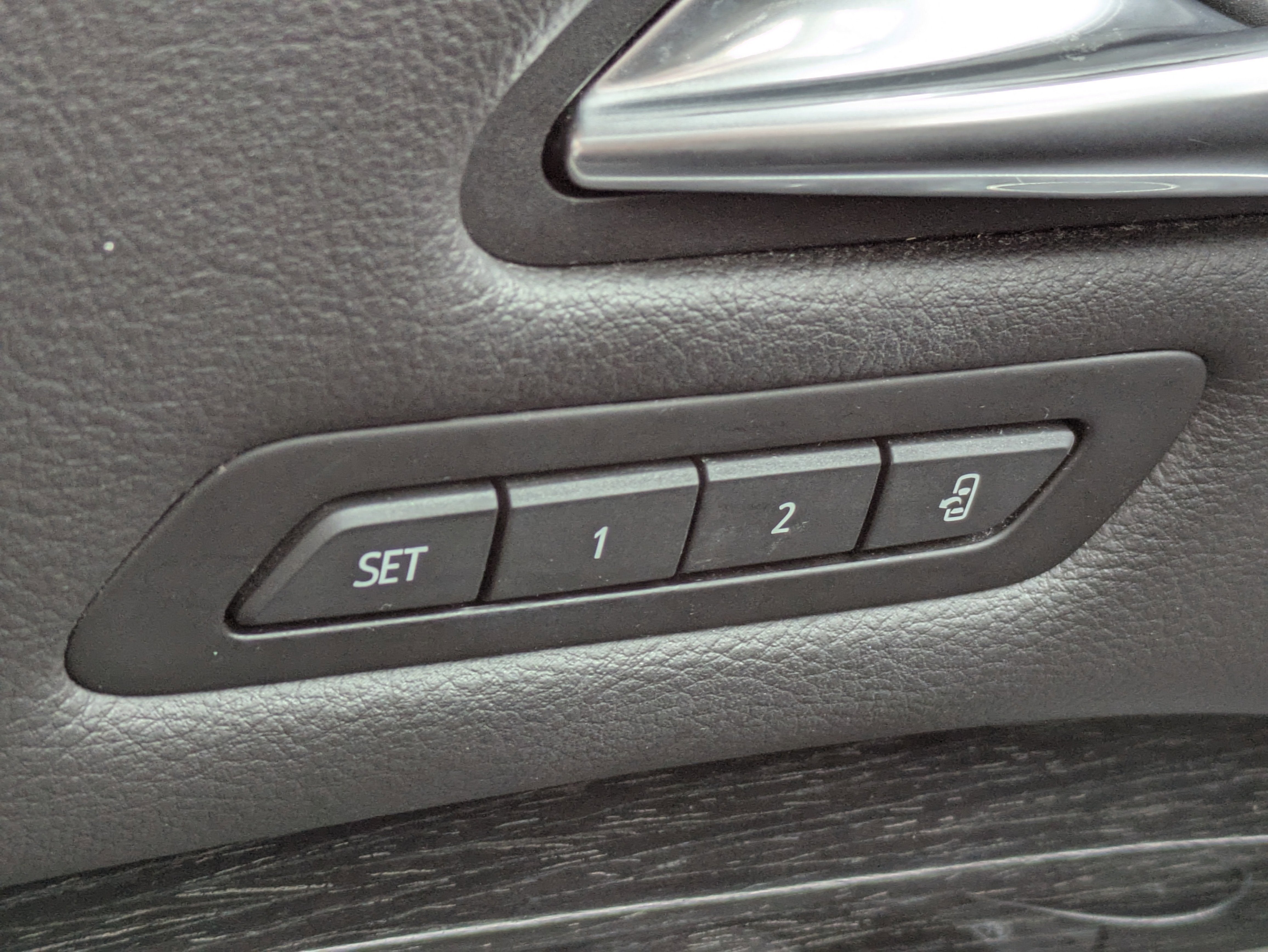 2021 Cadillac XT4 Premium Luxury