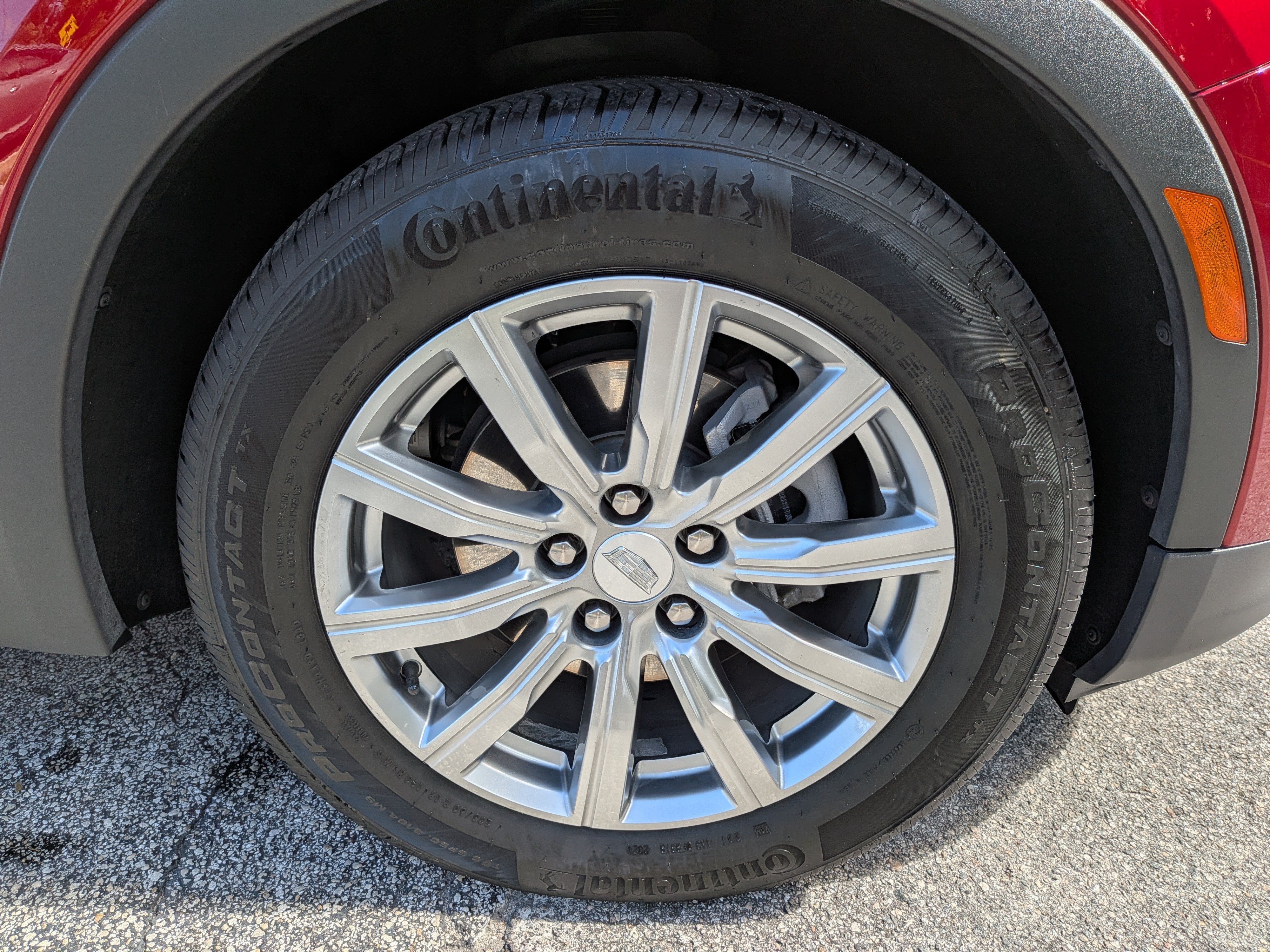 2023 Cadillac XT4 FWD Premium Luxury
