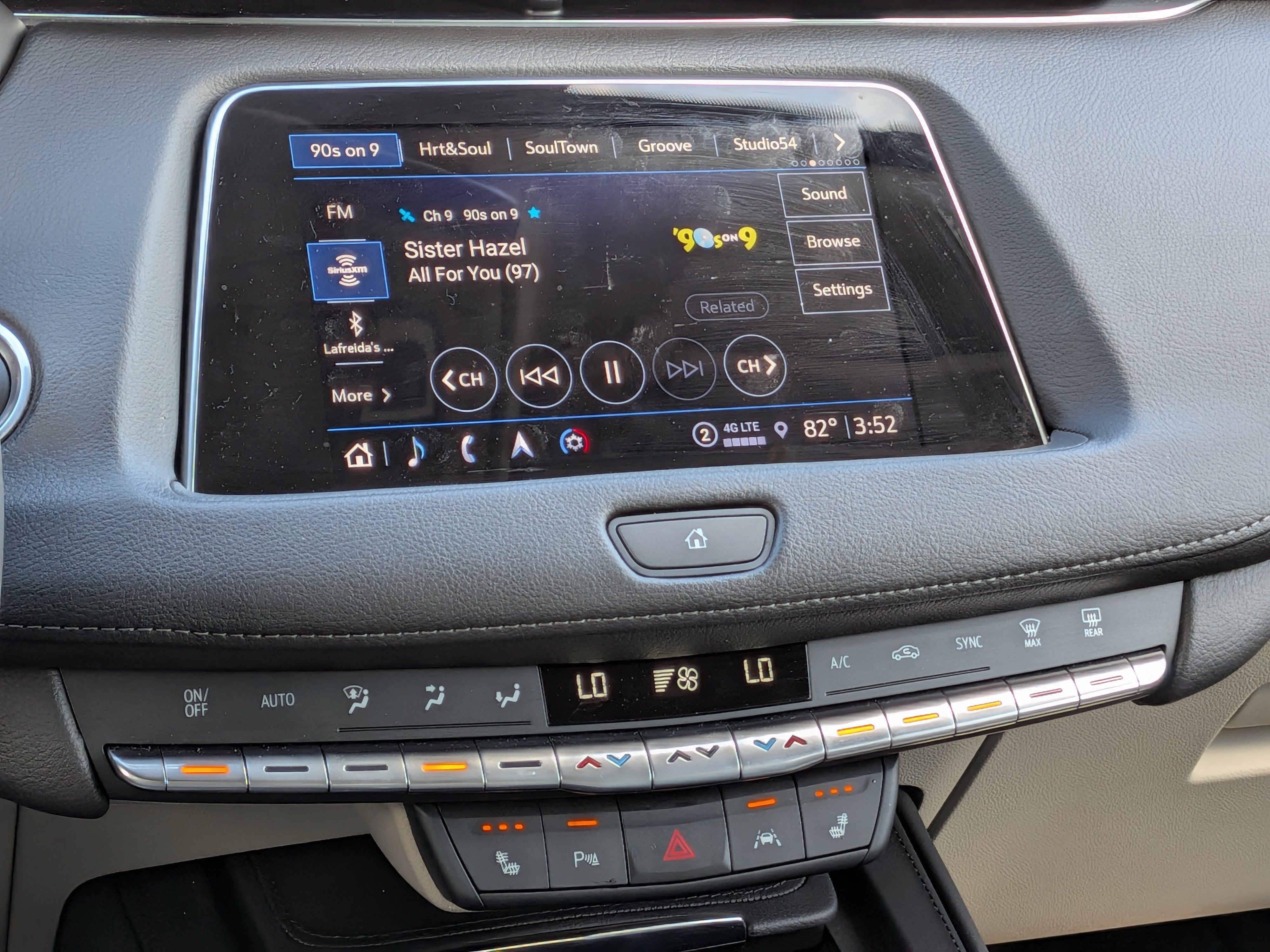 2023 Cadillac XT4 FWD Premium Luxury