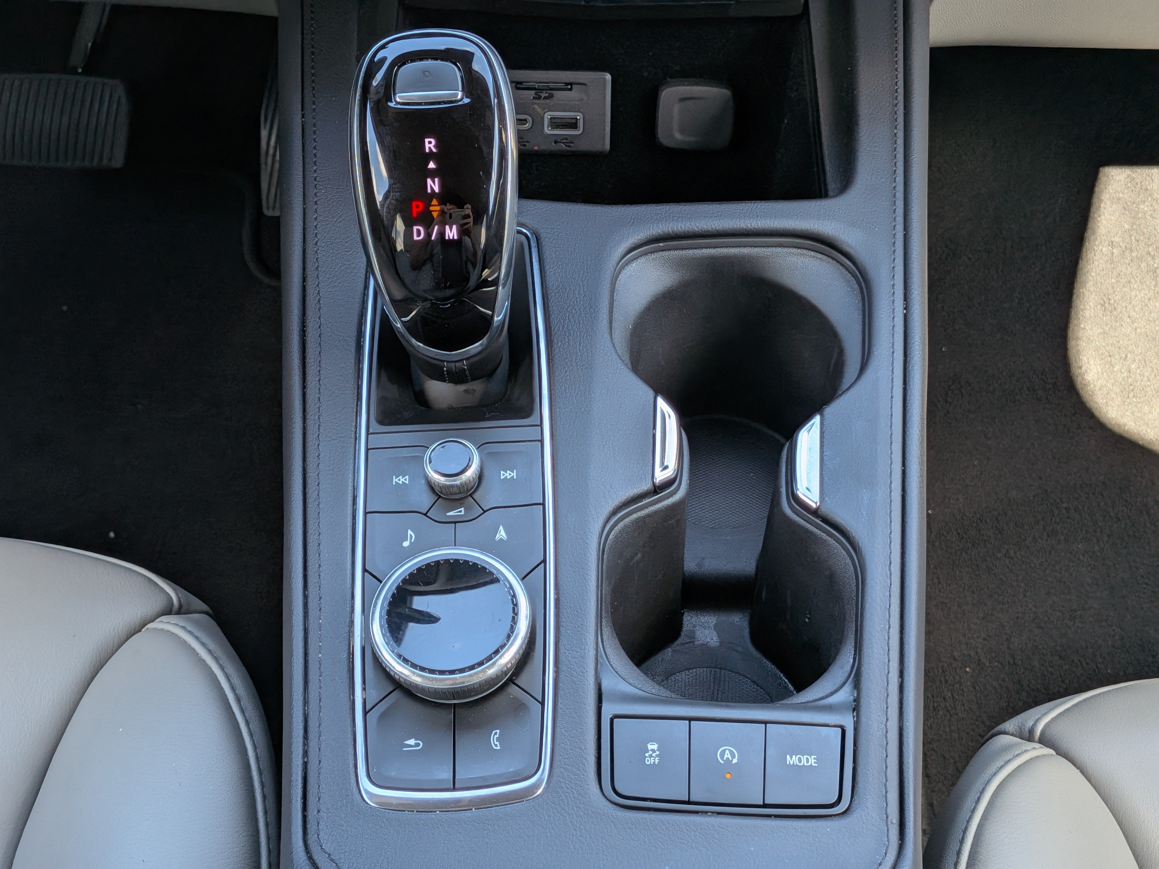 2023 Cadillac XT4 FWD Premium Luxury