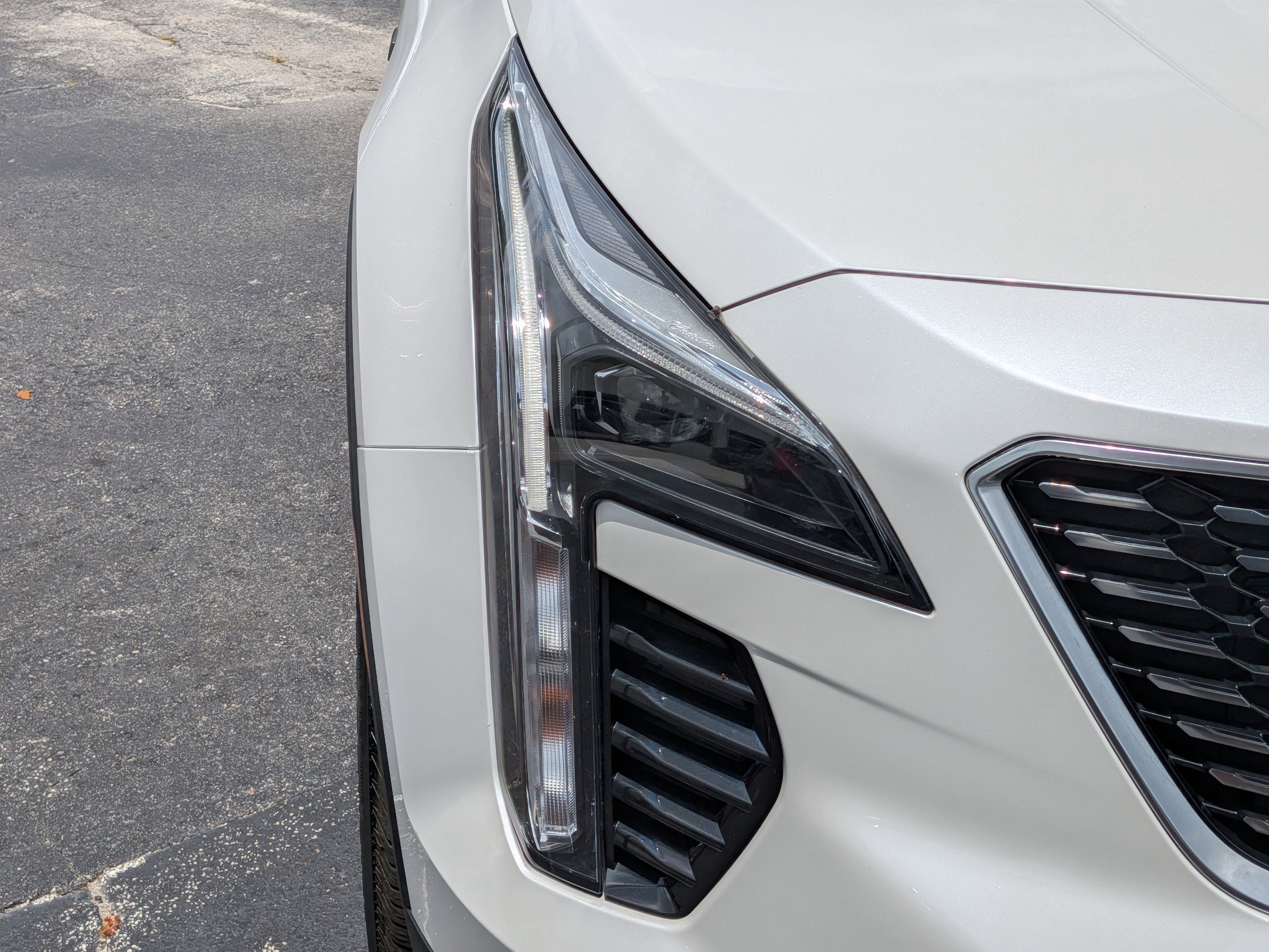 2020 Cadillac XT4 AWD Premium Luxury