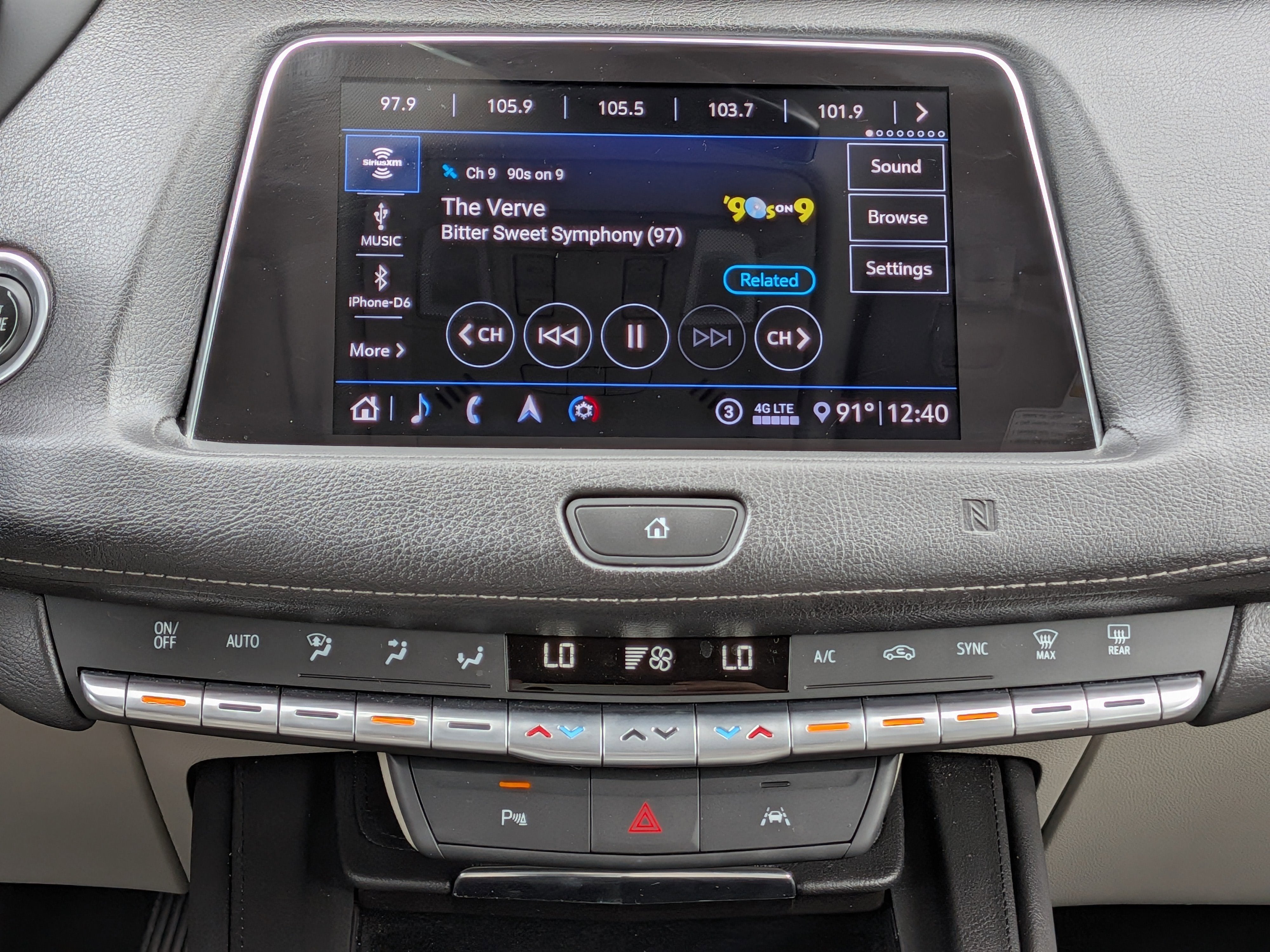 2020 Cadillac XT4 AWD Premium Luxury