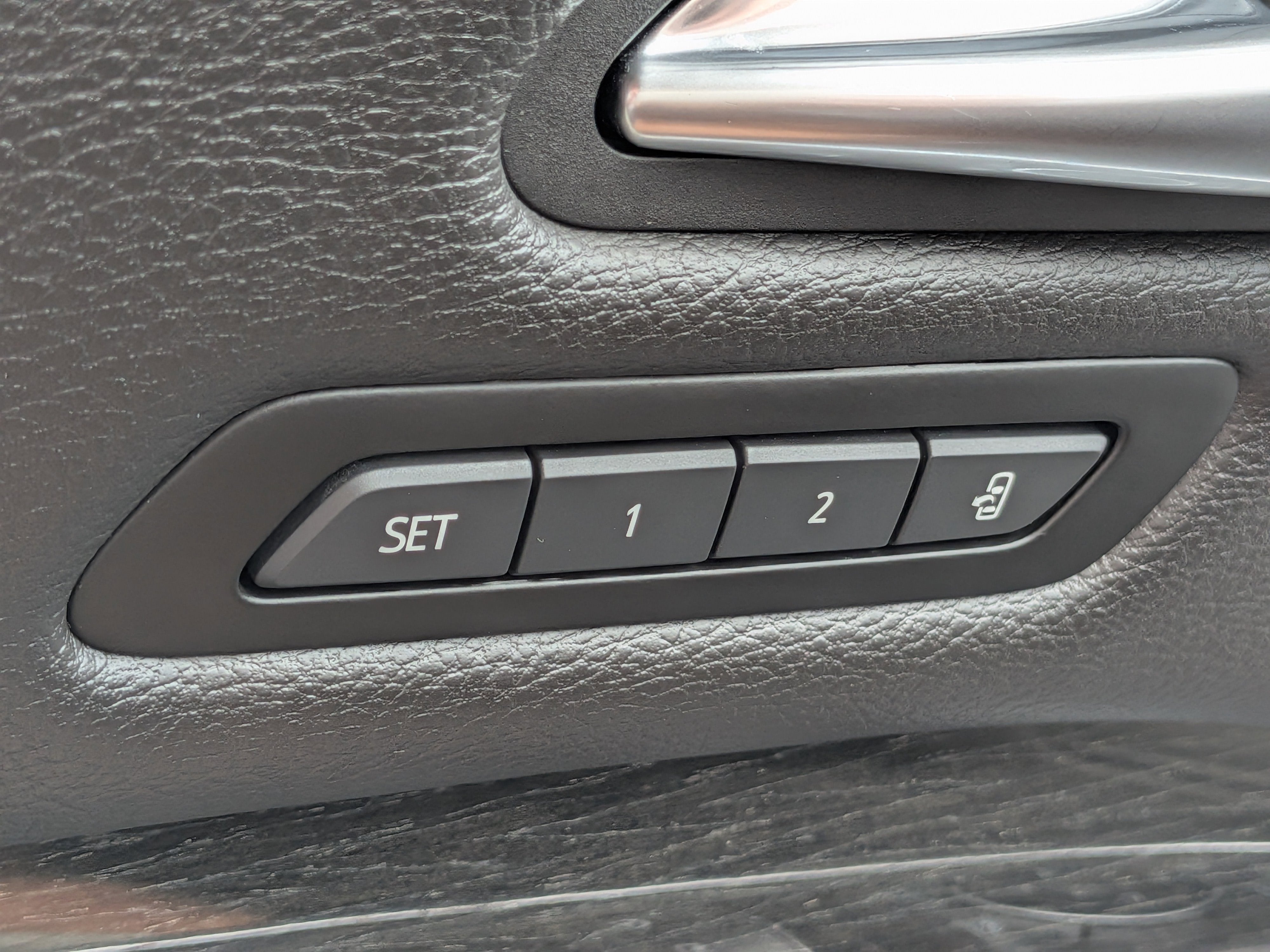 2020 Cadillac XT4 AWD Premium Luxury