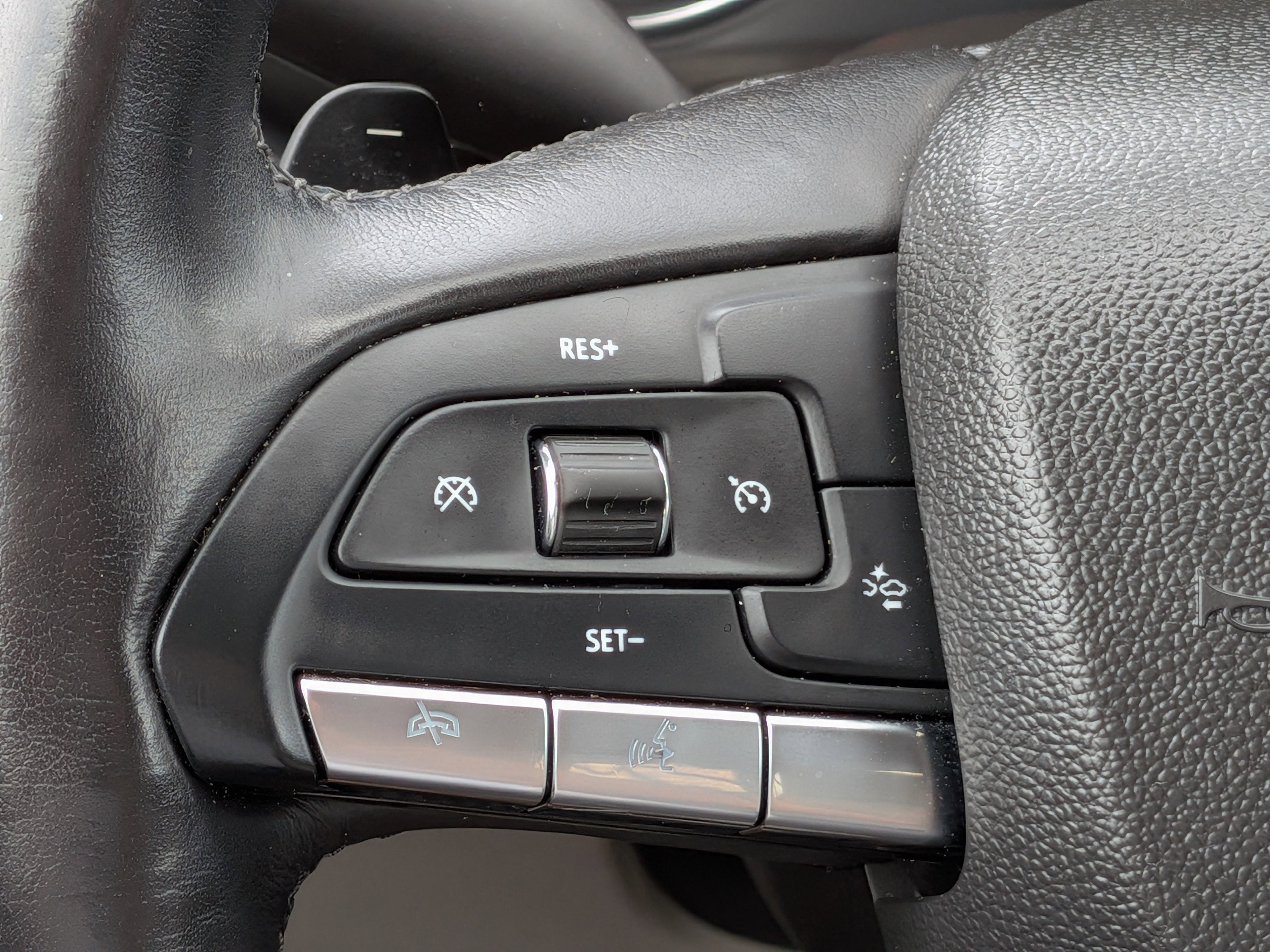 2020 Cadillac XT4 AWD Premium Luxury