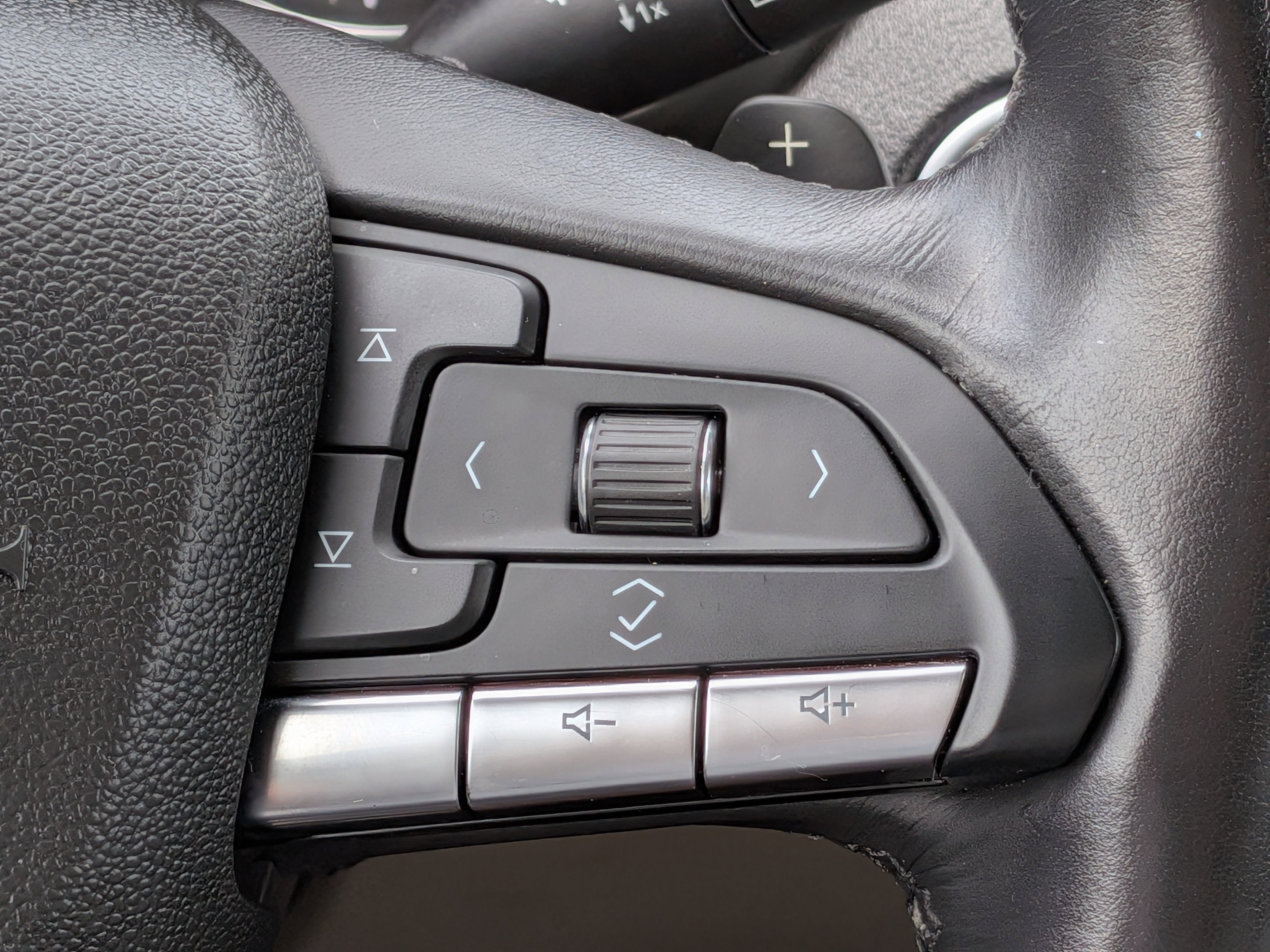 2020 Cadillac XT4 AWD Premium Luxury