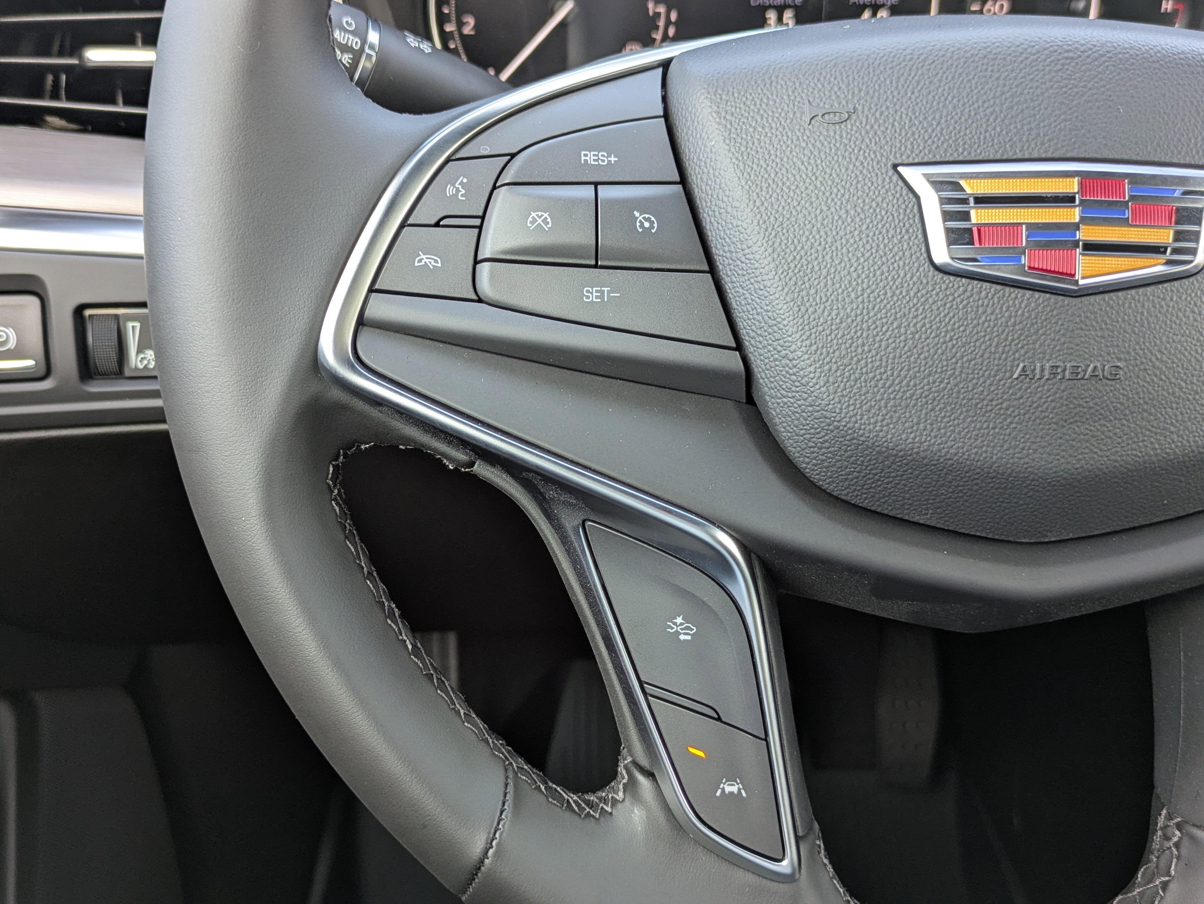 2026 Cadillac XT5 Luxury