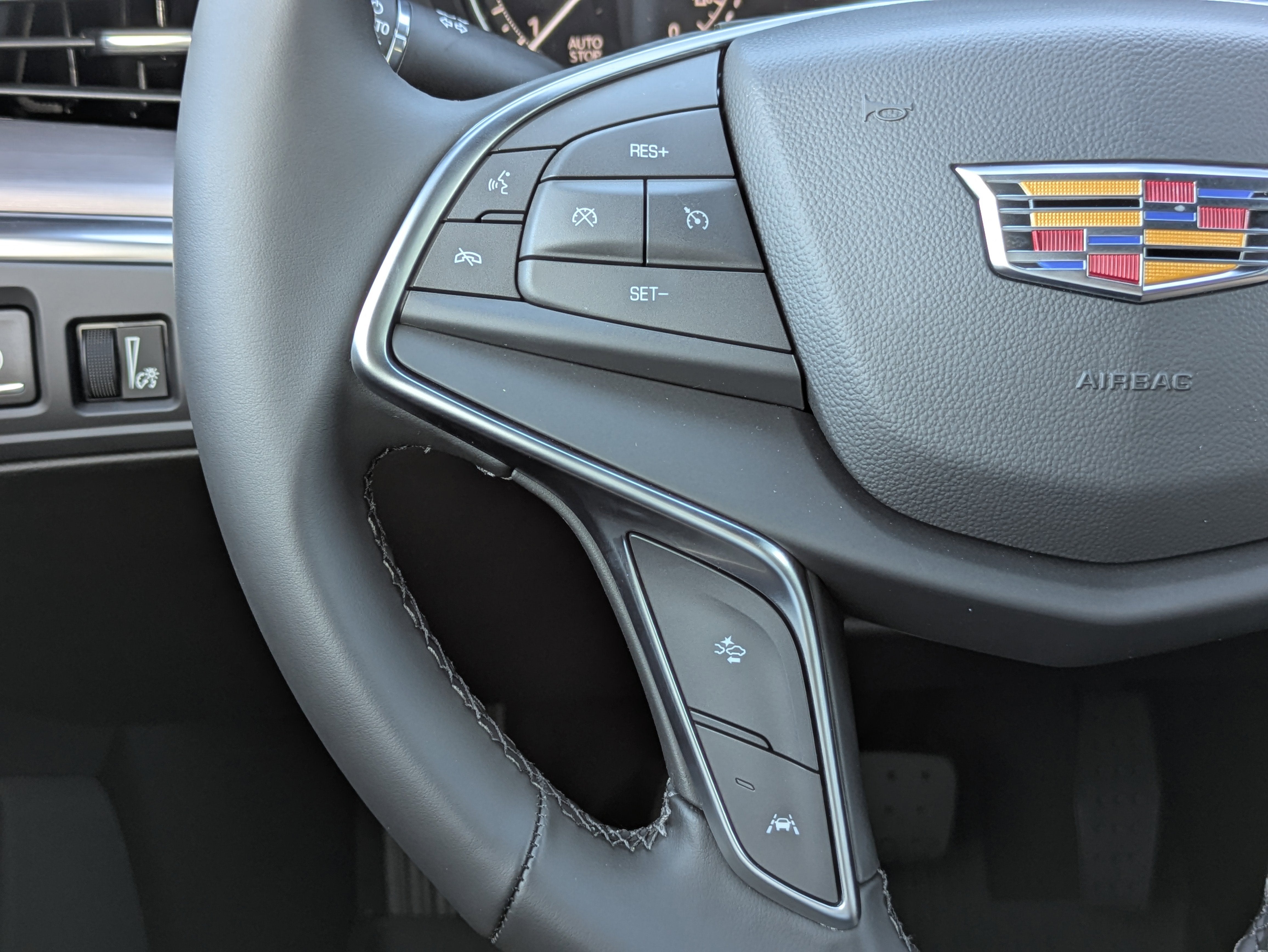 2026 Cadillac XT5 Luxury