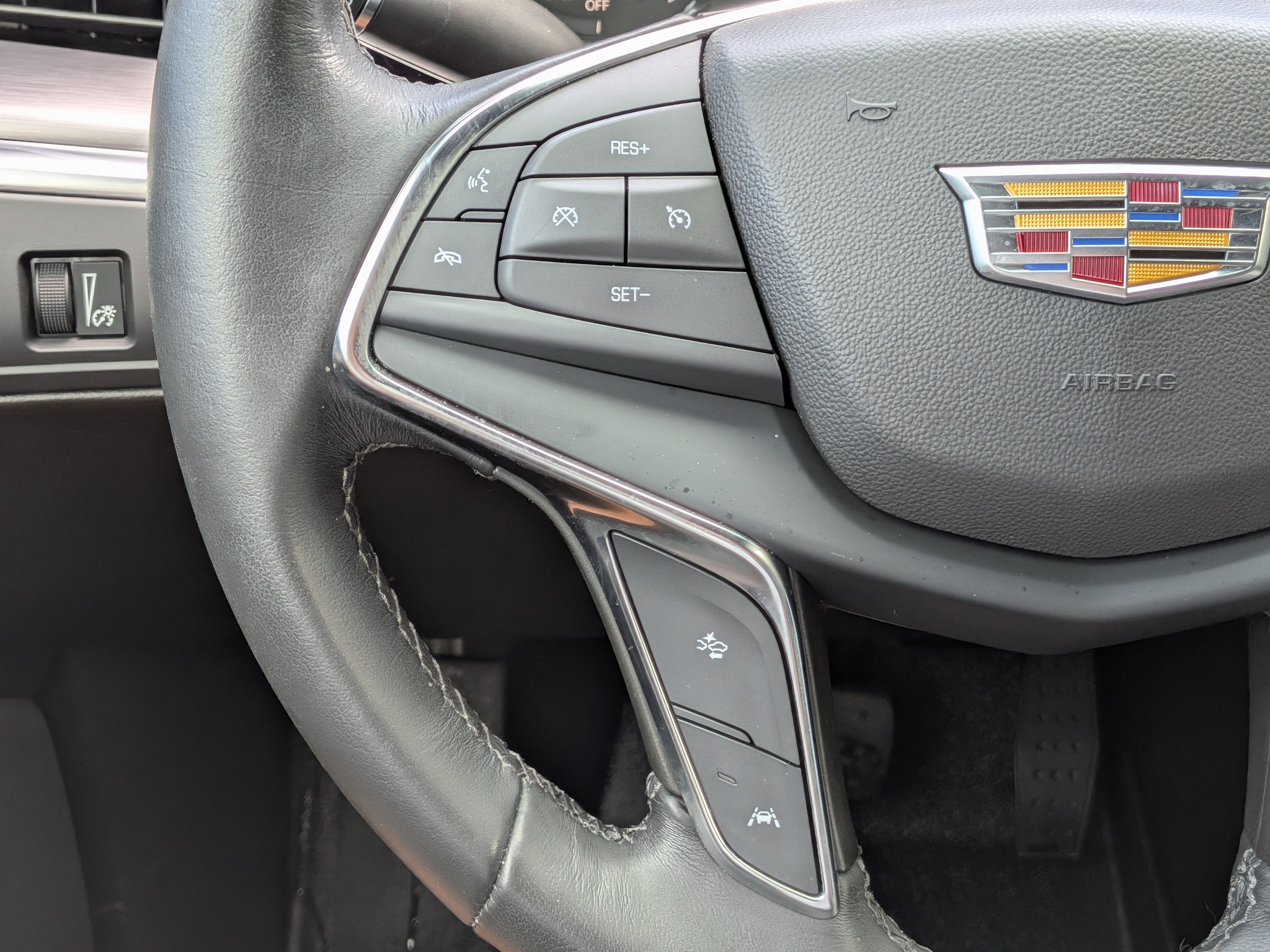 2023 Cadillac XT5 Luxury