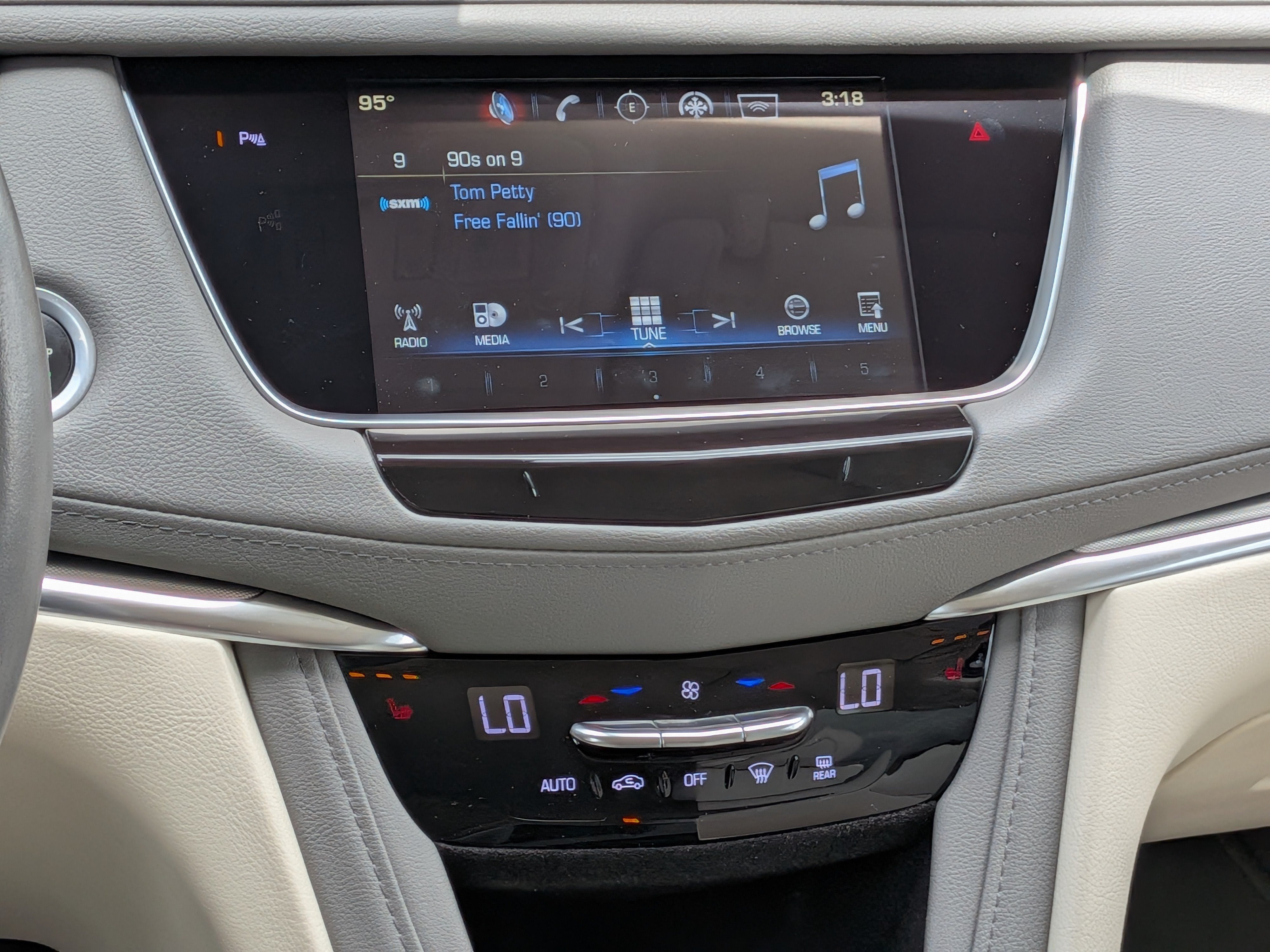 2019 Cadillac XT5 Luxury FWD