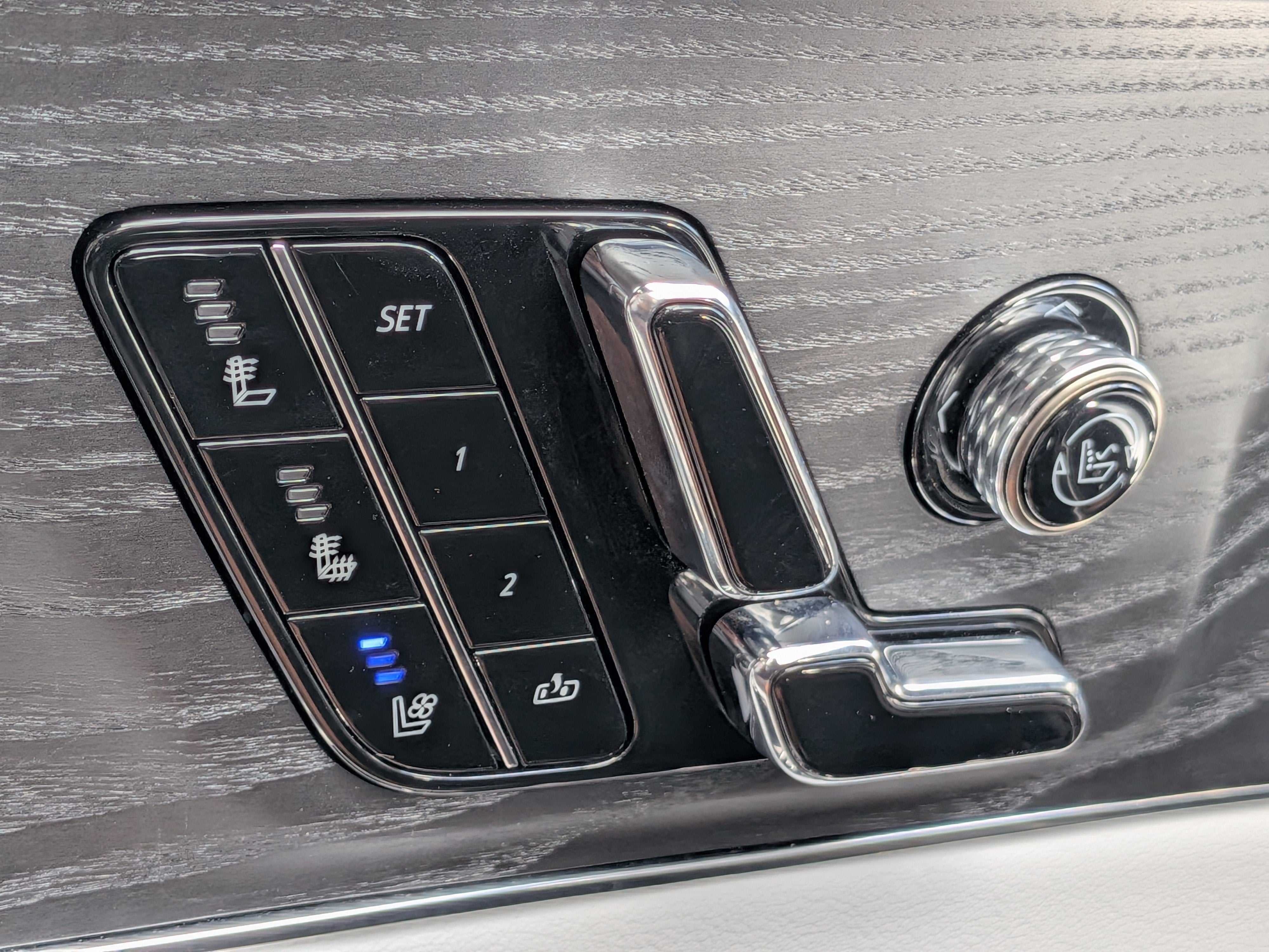 2023 Cadillac LYRIQ Luxury