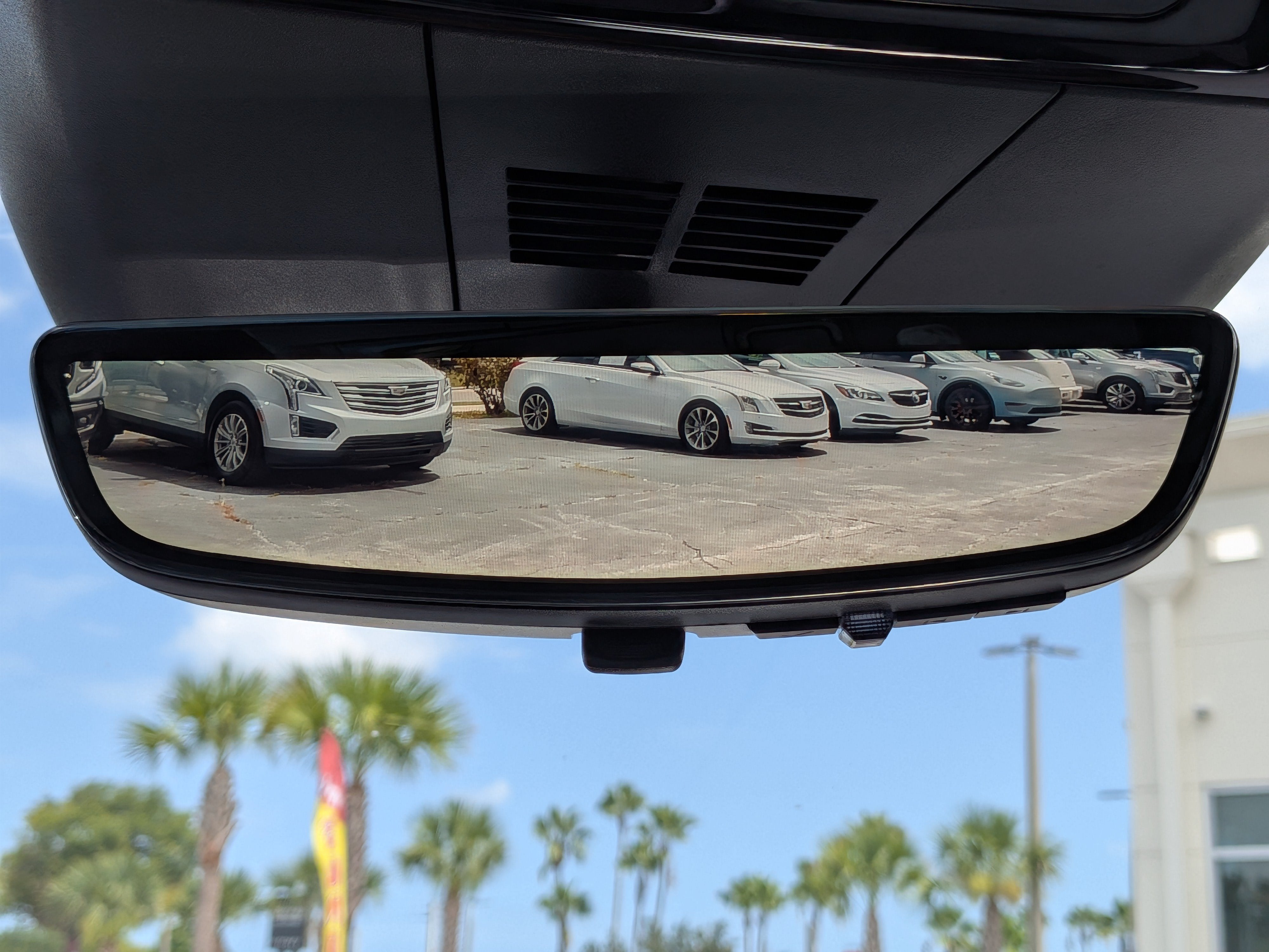 2023 Cadillac LYRIQ Luxury