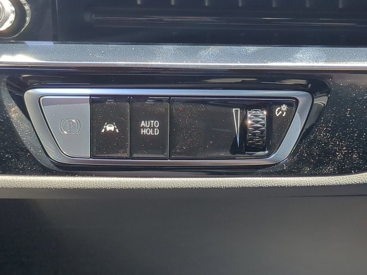 2025 Cadillac LYRIQ Luxury 1