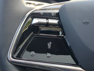 2025 Cadillac LYRIQ Luxury 1