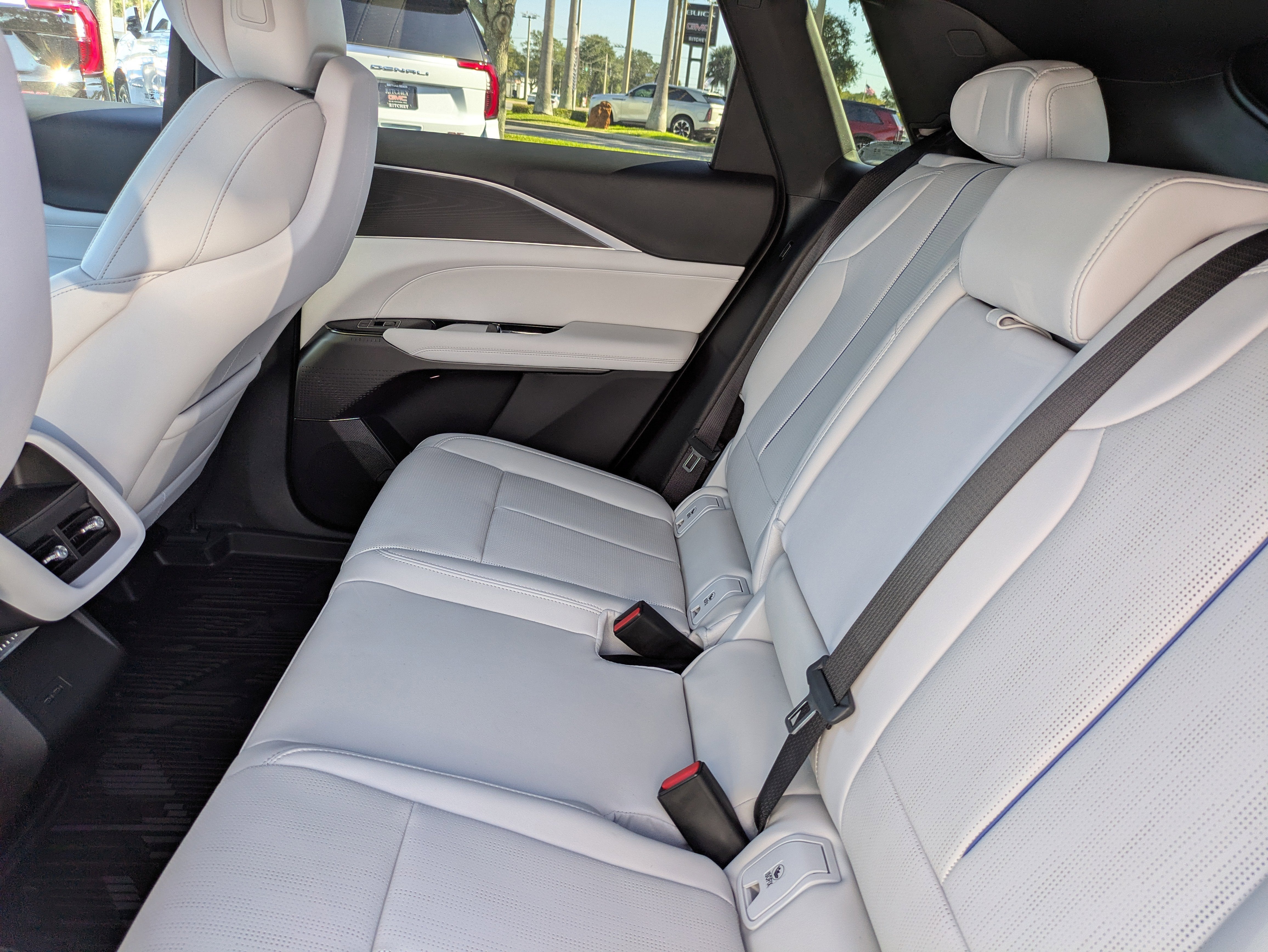 2026 Cadillac LYRIQ Luxury