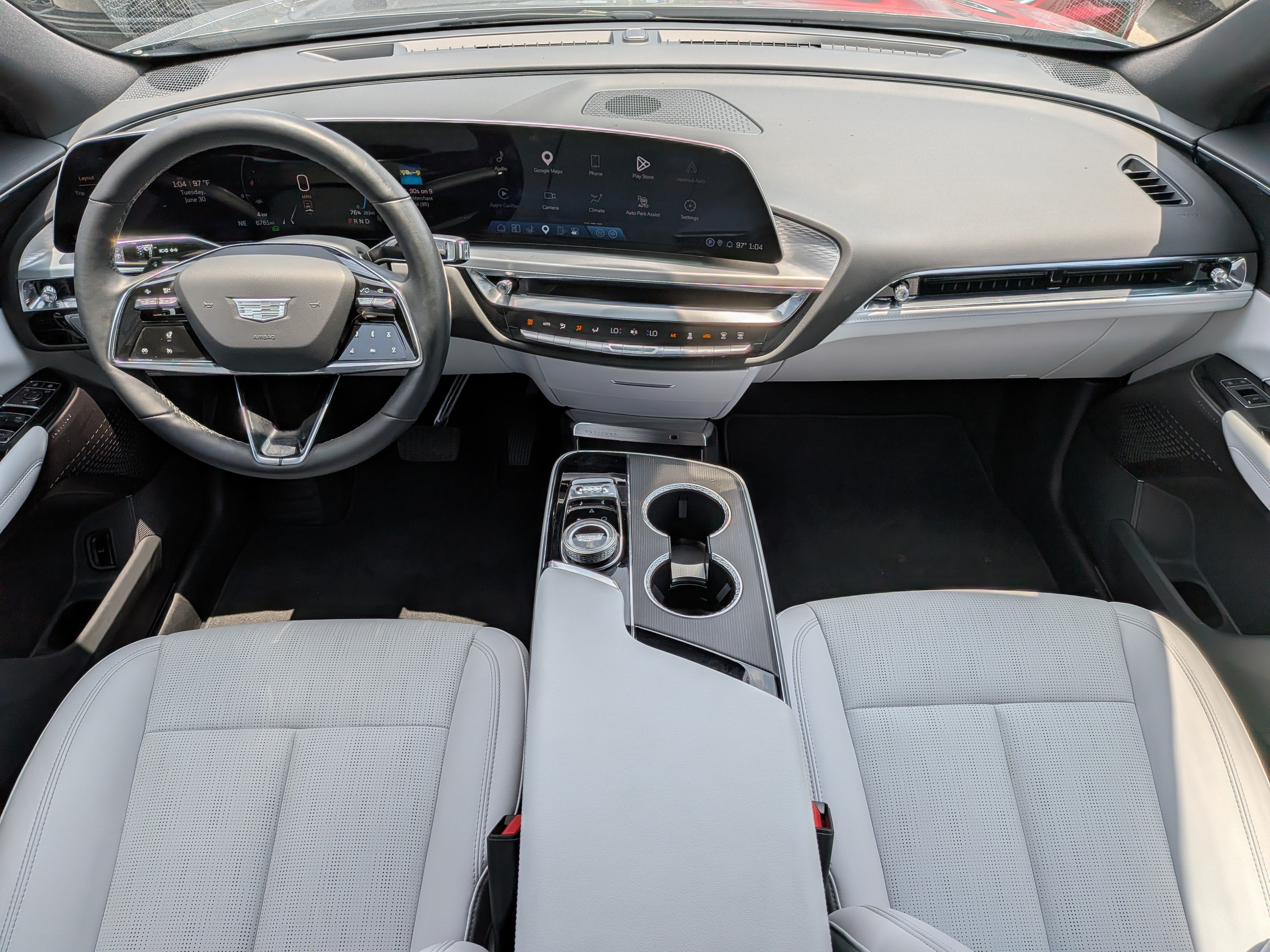 2024 Cadillac LYRIQ Luxury 1