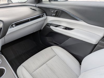 2024 Cadillac LYRIQ Luxury 1
