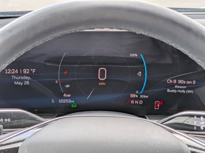 2024 Cadillac LYRIQ Luxury 1