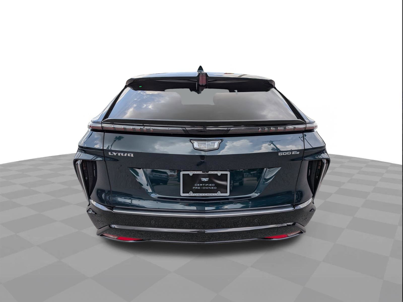 2024 Cadillac LYRIQ Luxury 1