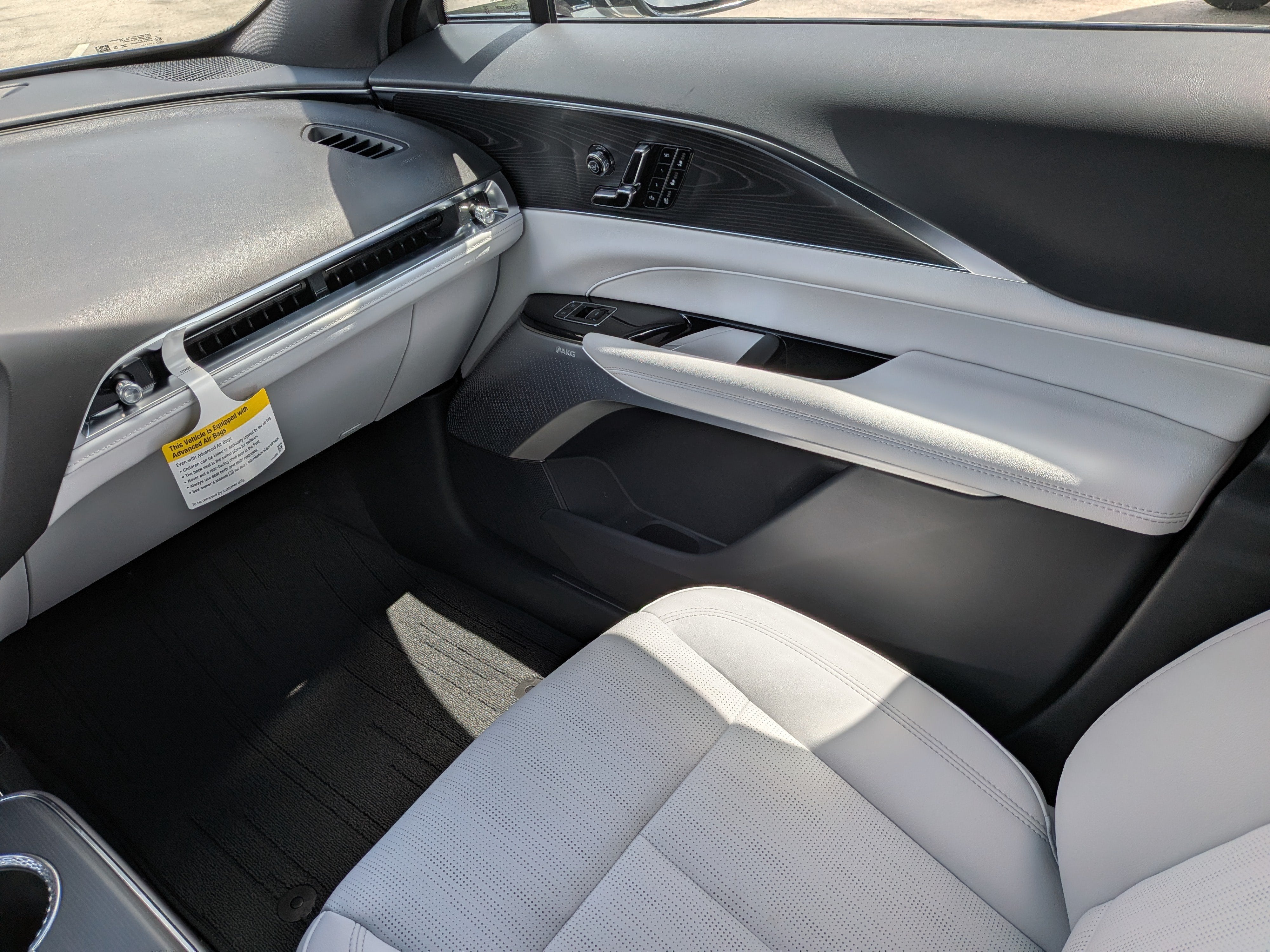 2026 Cadillac LYRIQ Premium Luxury