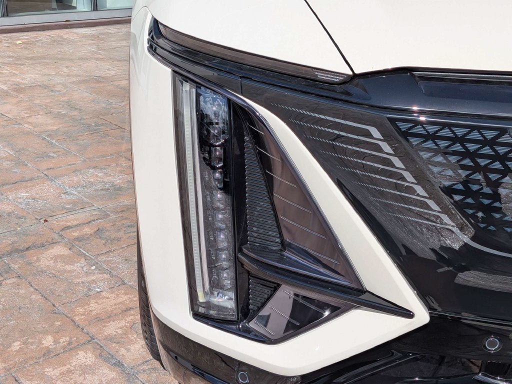 2027 Cadillac LYRIQ Sport - Photo 12