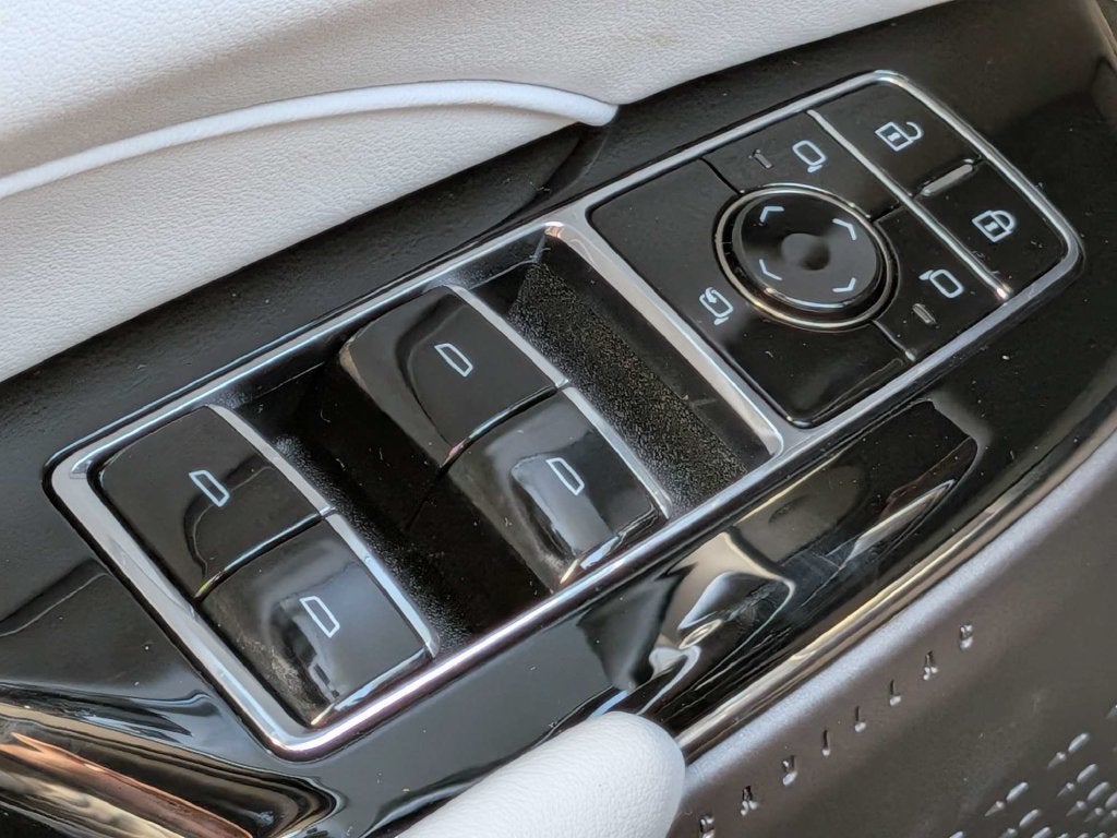 2027 Cadillac LYRIQ Sport - Photo 29