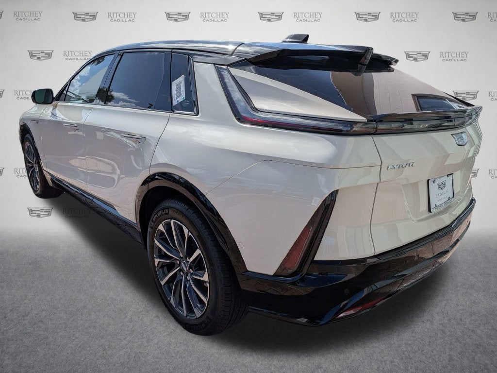 2027 Cadillac LYRIQ Sport - Photo 8