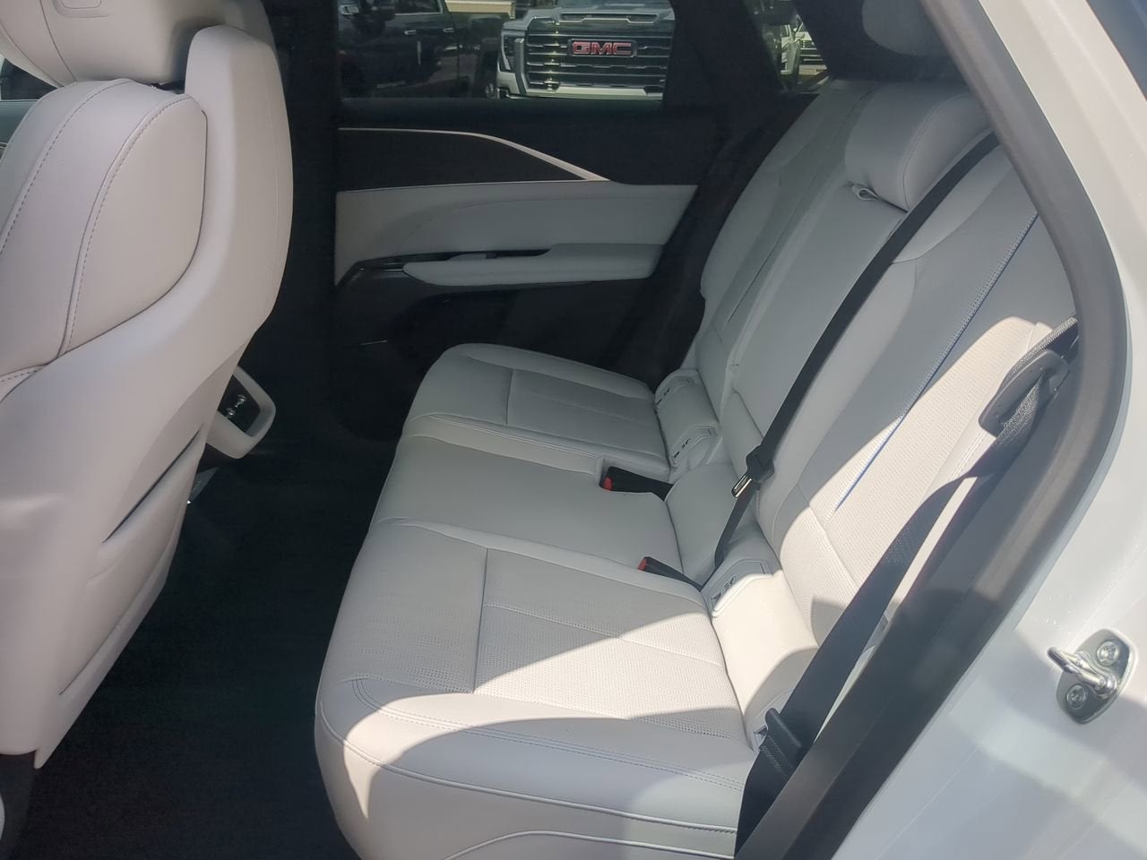 2025 Cadillac LYRIQ Sport 1